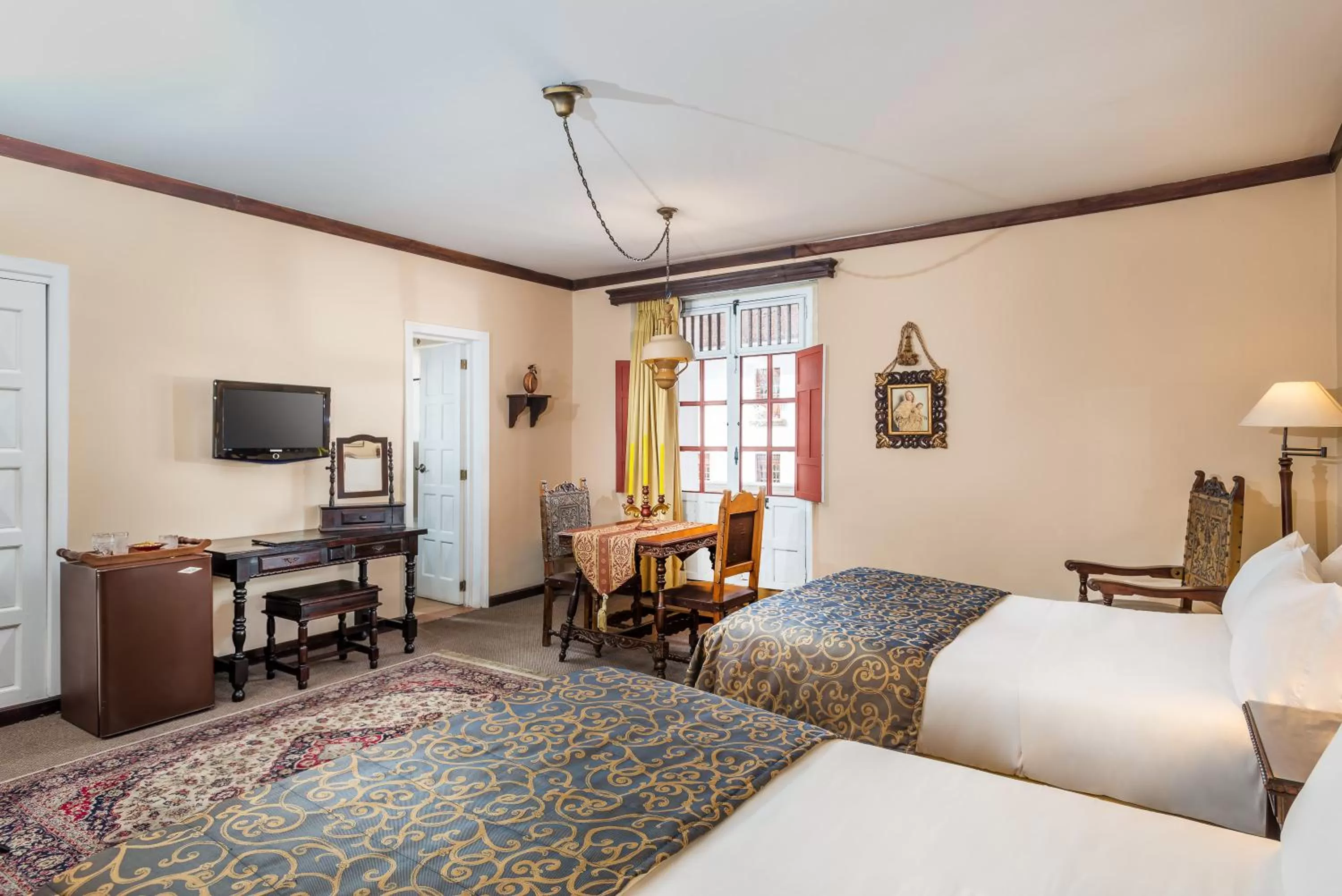 Bedroom, Bed in Hotel Dann Monasterio