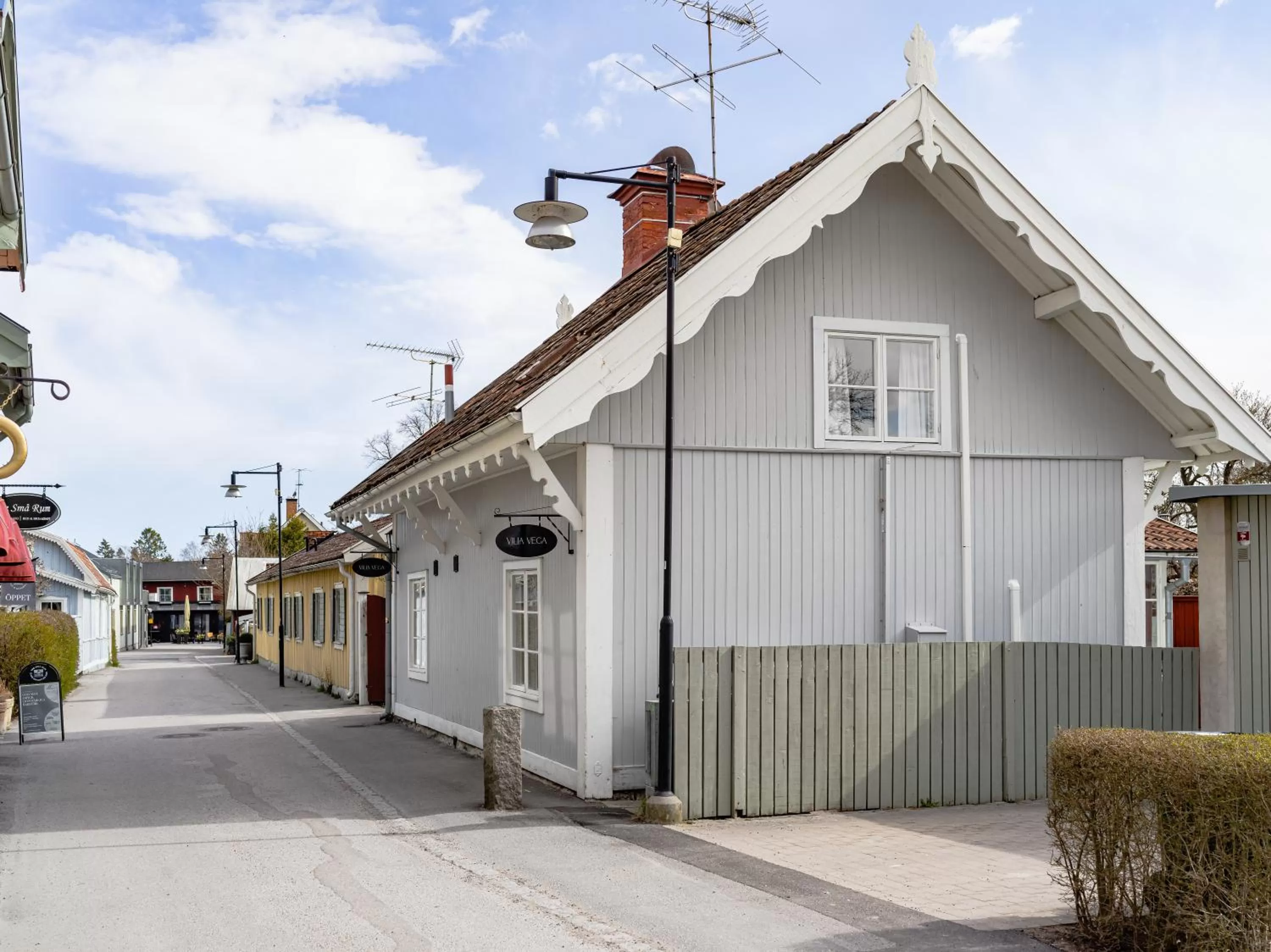 Property Building in Villa Vega