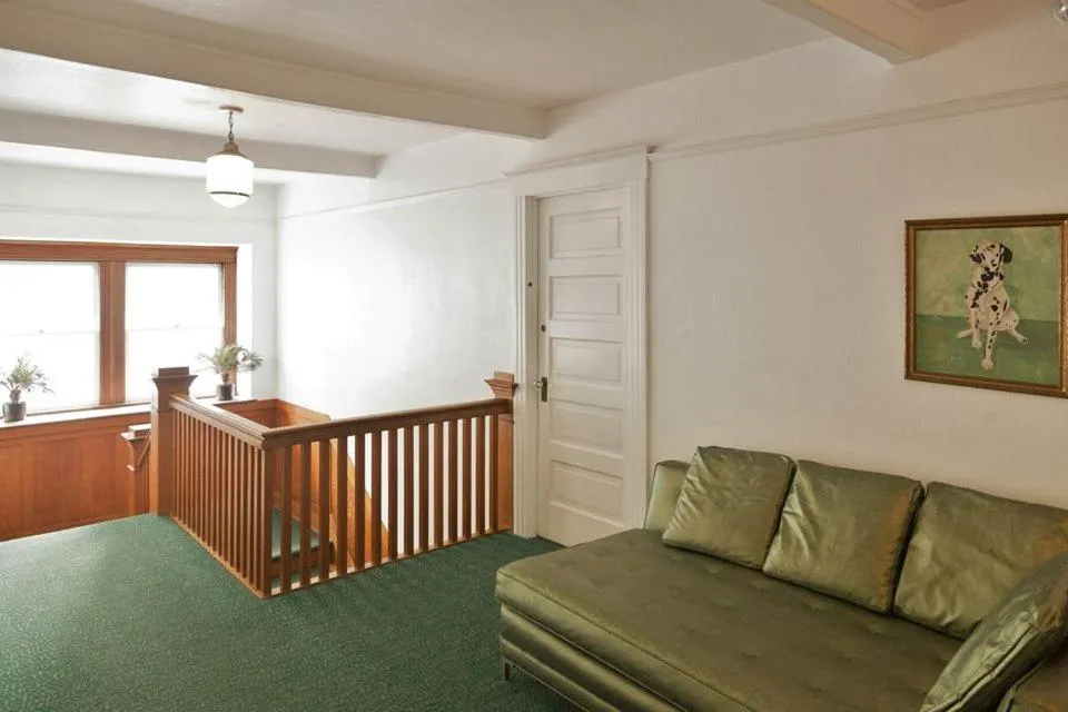 Area and facilities in Orange Drive Hostel