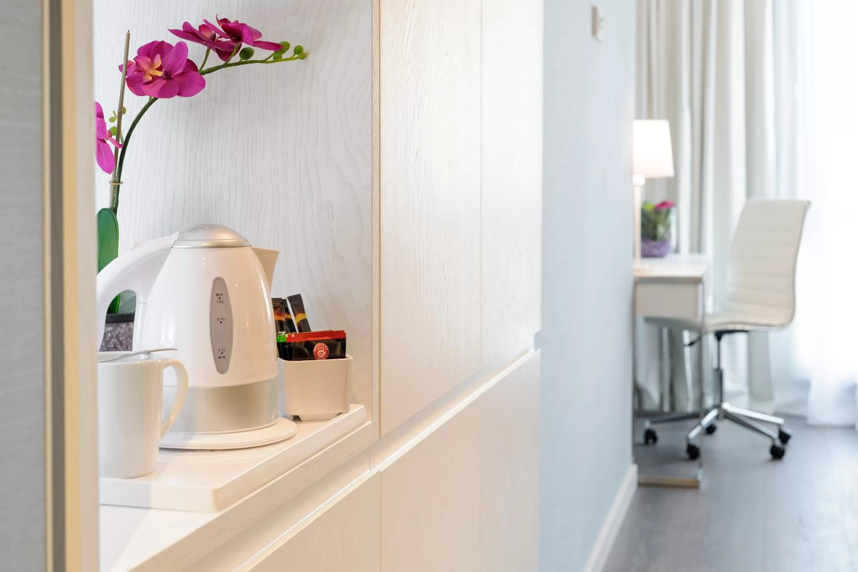 Coffee/tea facilities in Mercure Hotel Raphael Wien