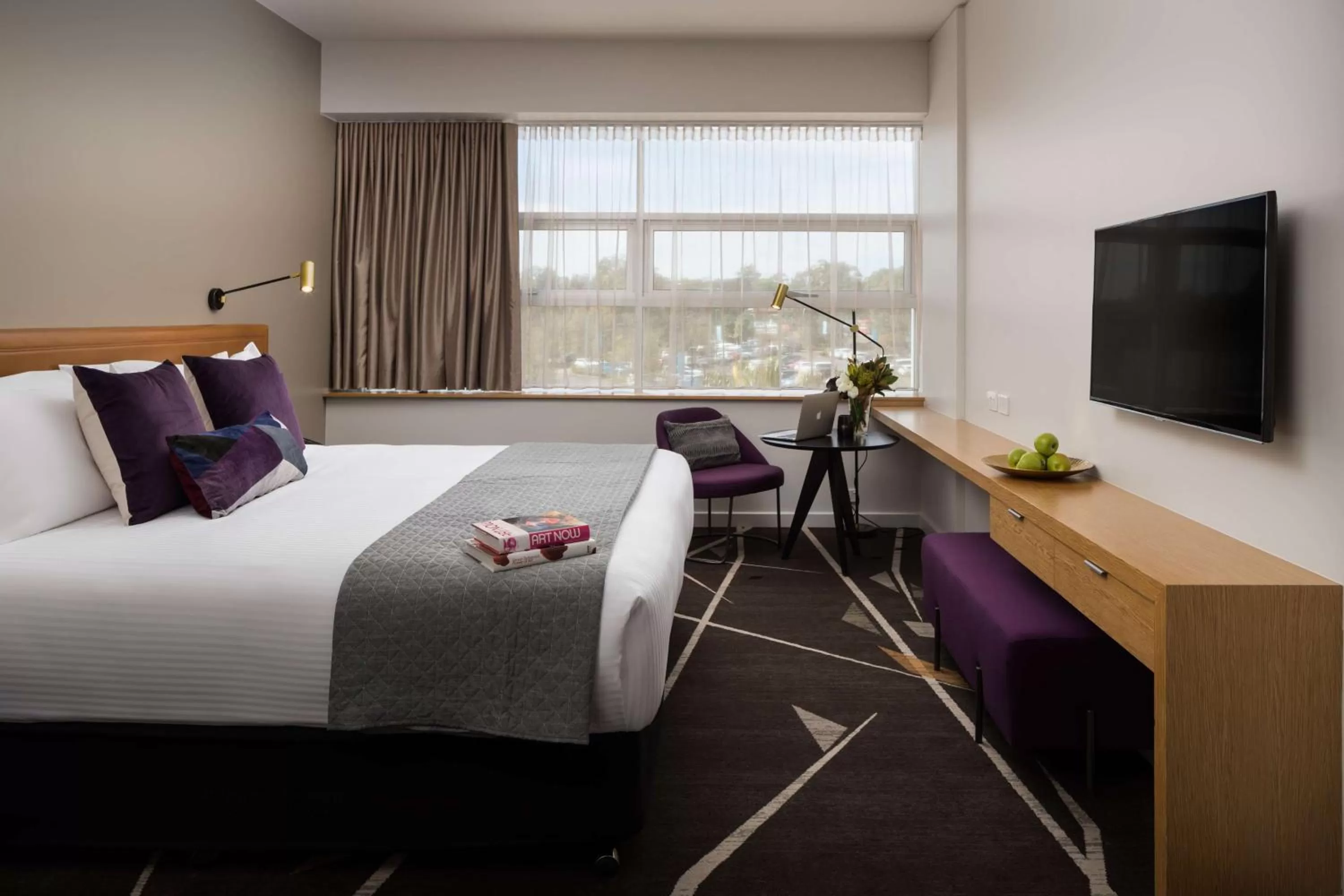 Photo of the whole room, Bed in Rydges Campbelltown