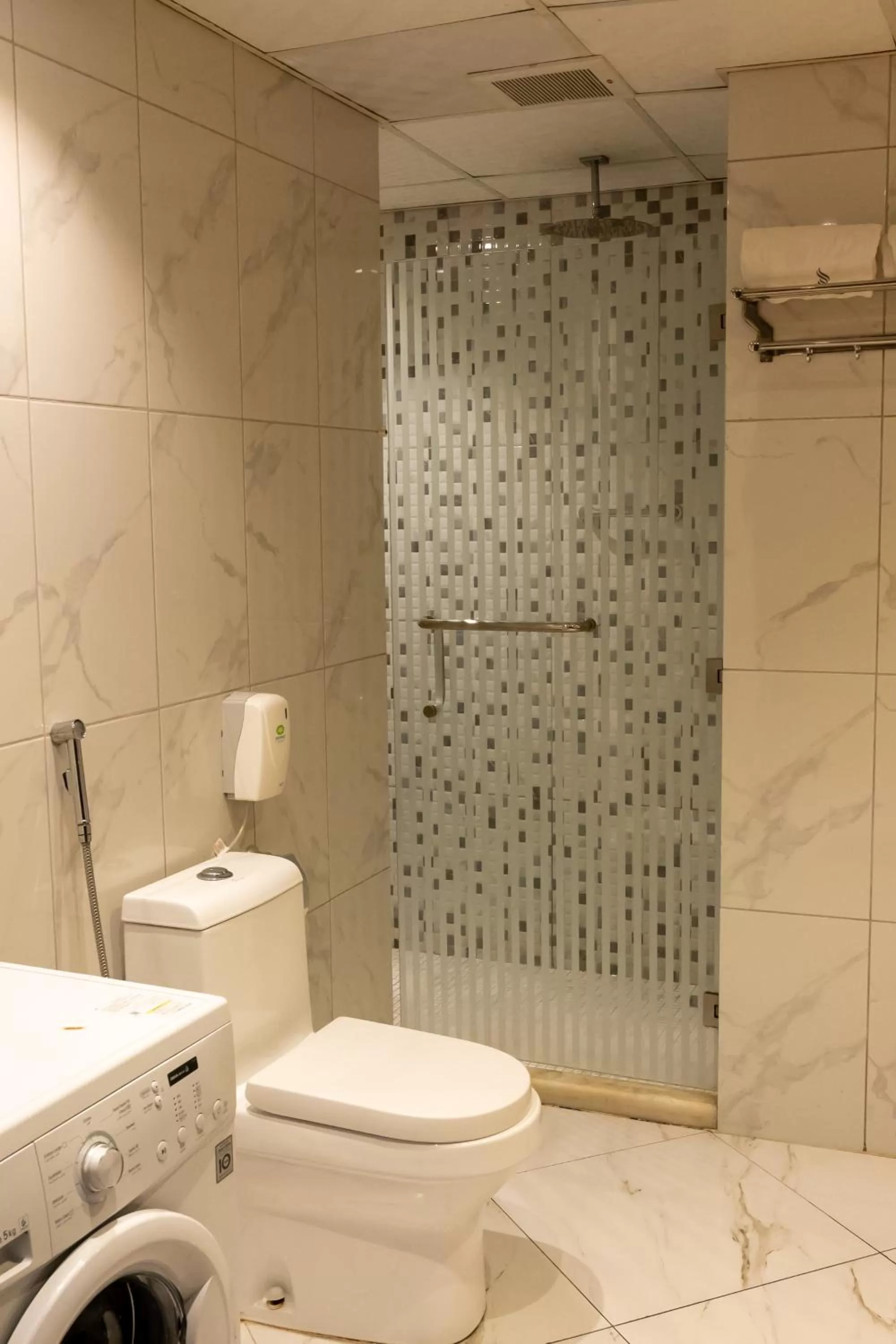 Toilet, Bathroom in Elite Al Hamra - Al Cornich