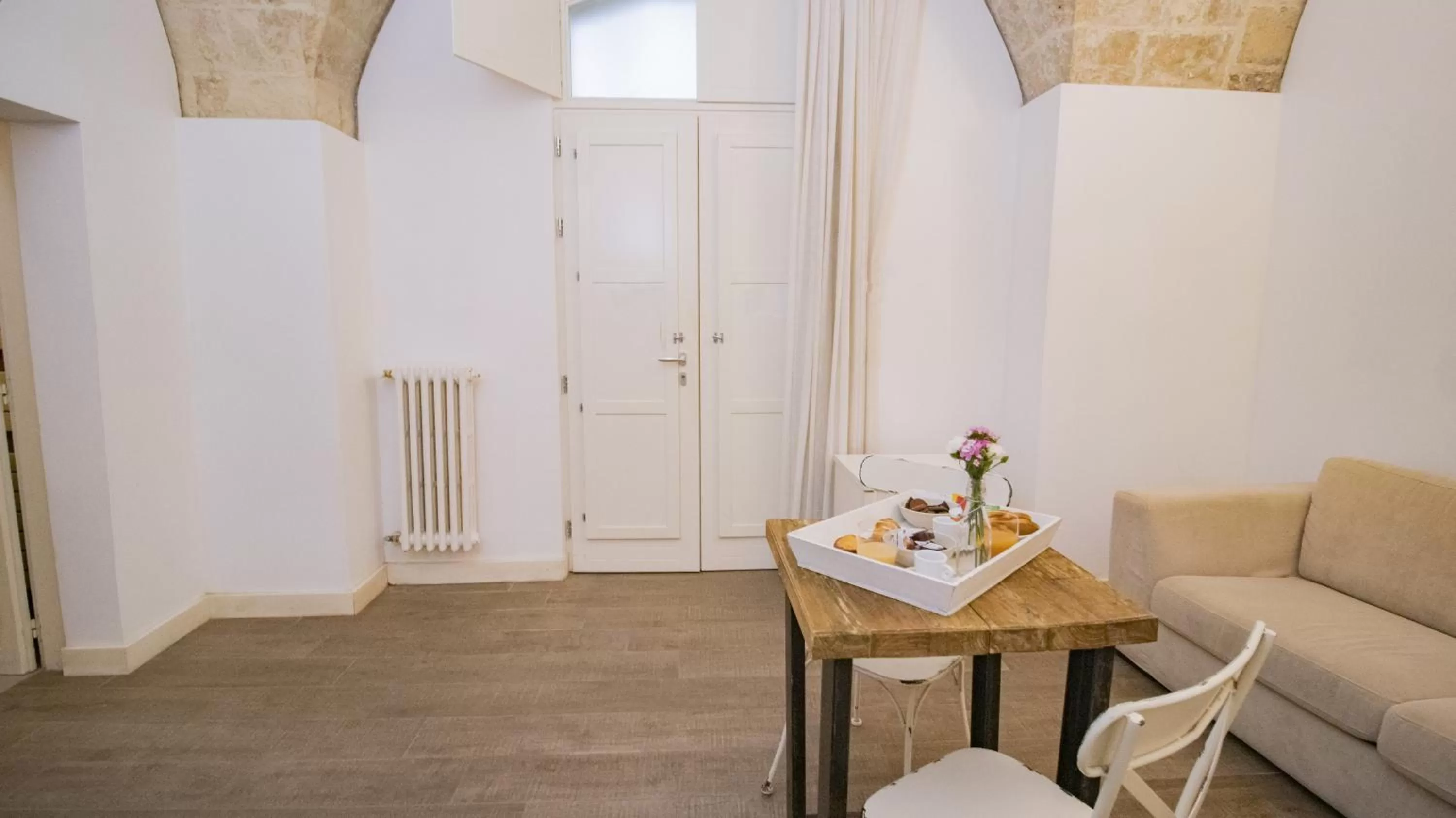 Photo of the whole room in Casa Balmes