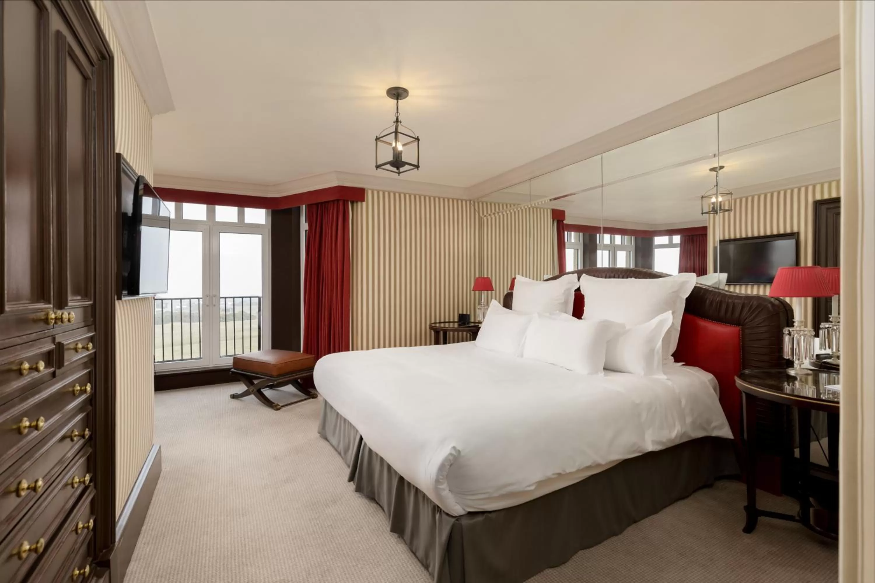 Bed in Old Course Hotel St Andrews