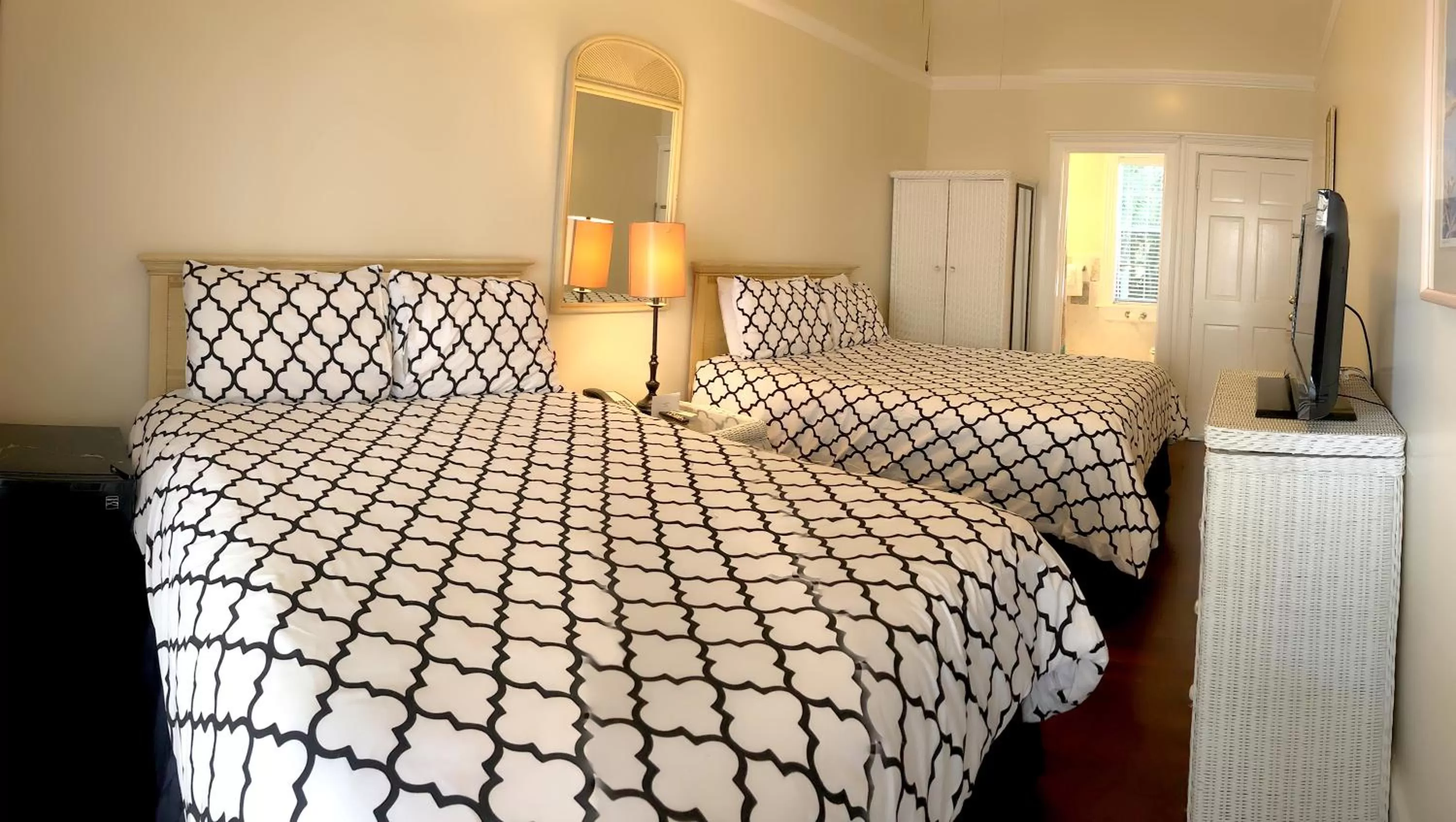 Photo of the whole room, Bed in The Casablanca Hotel