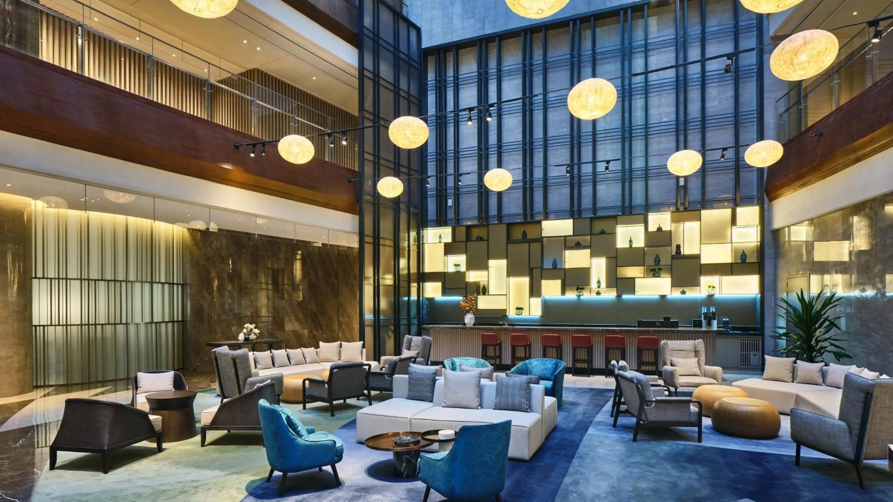 Lounge or bar in Holiday Inn Xining Hot-Spring by IHG