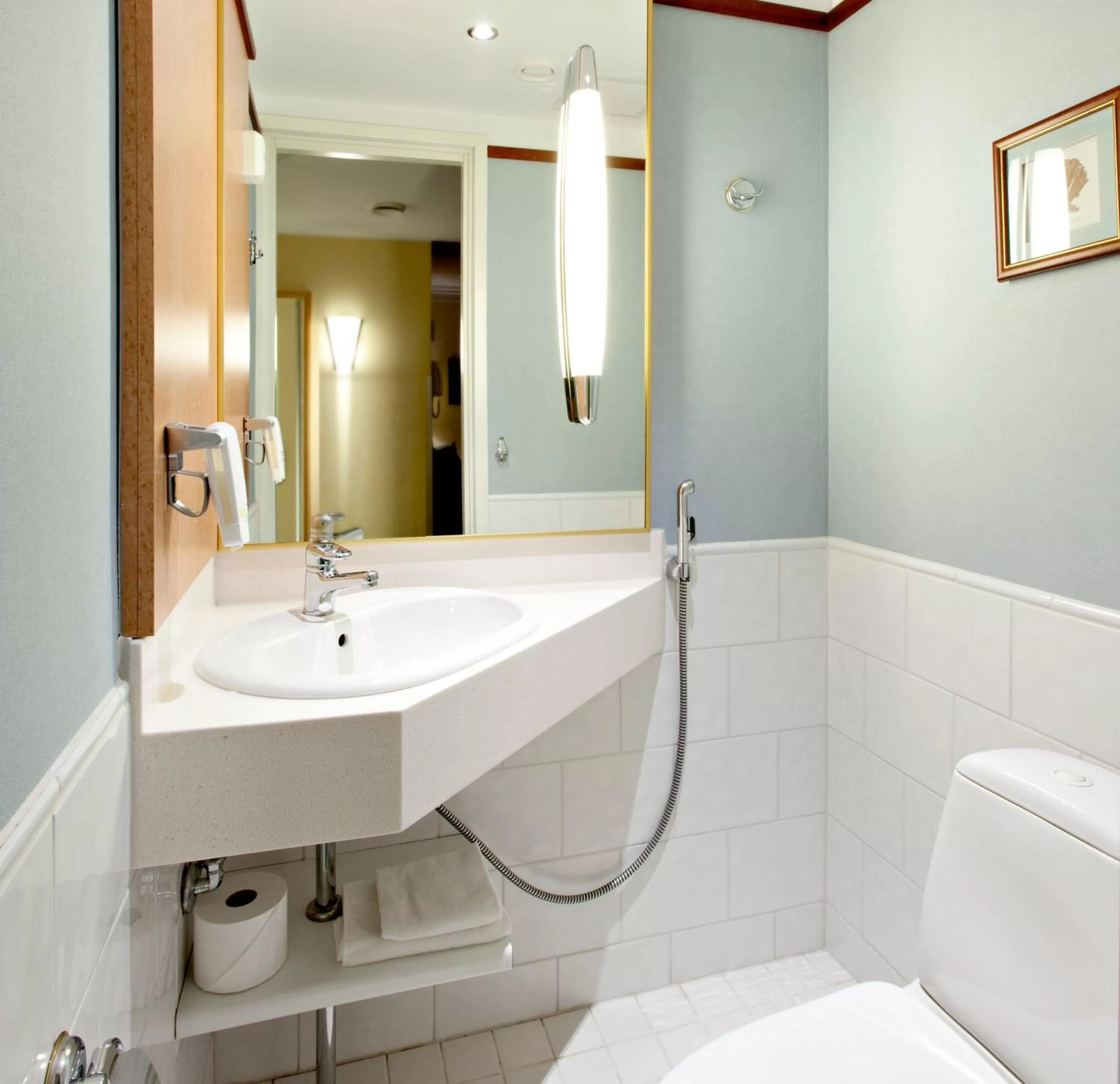 Toilet in Holiday Club Tampereen Kehräämö