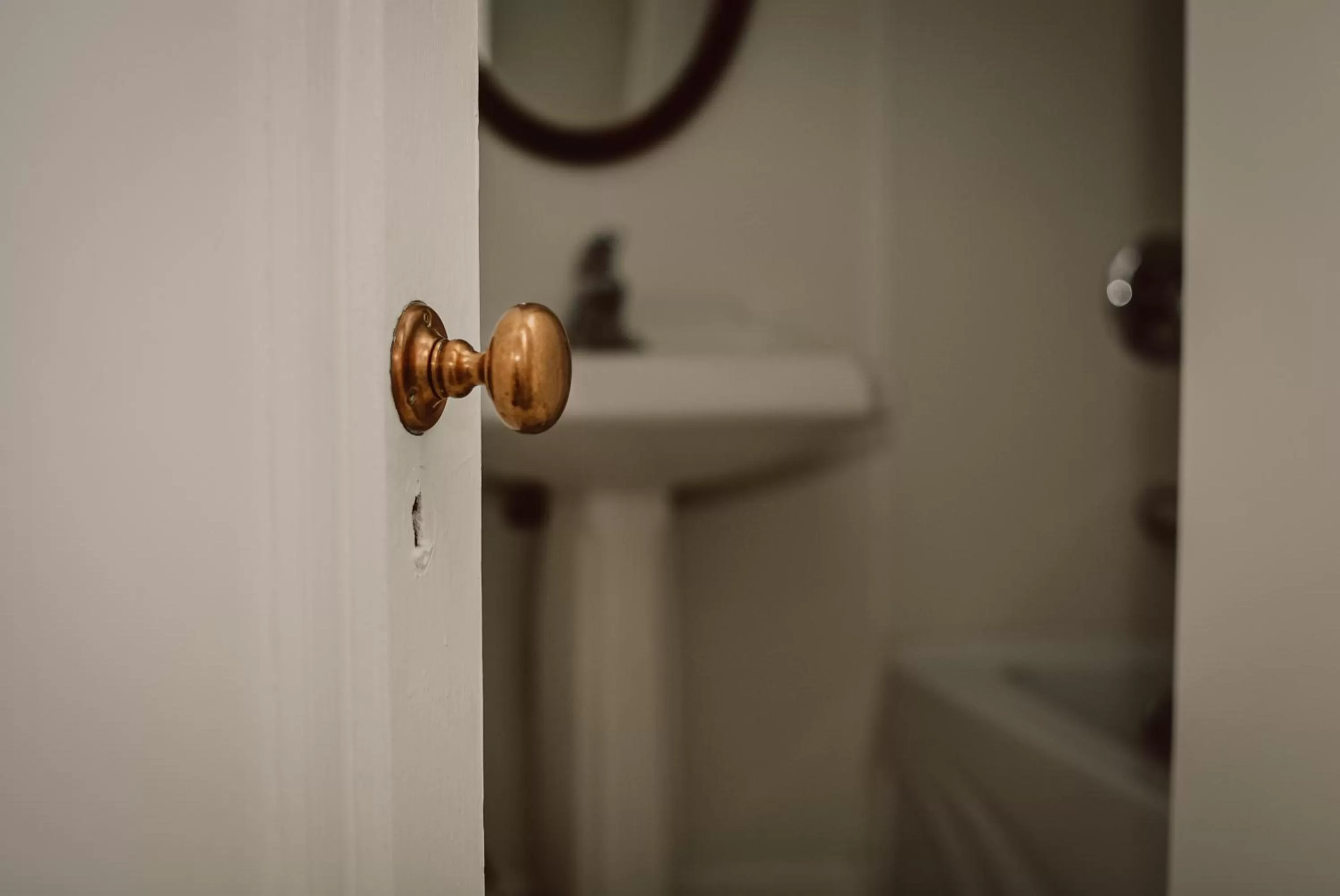 Hill Road Manor Bed & Breakfast