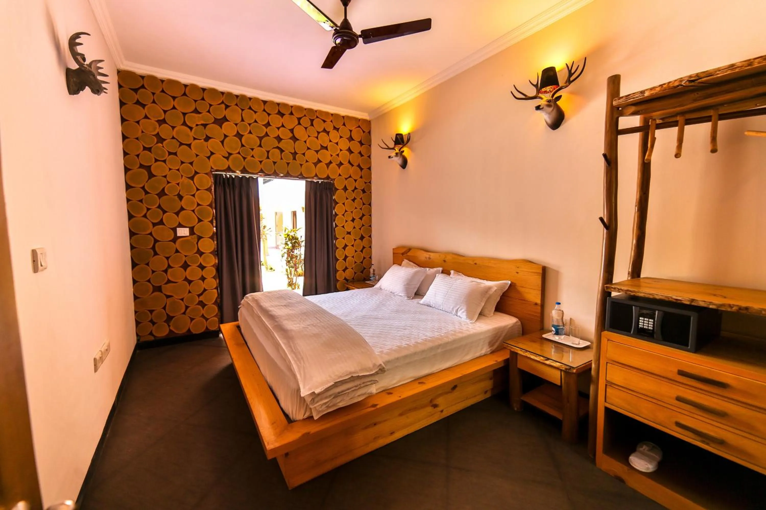 Photo of the whole room, Bed in Amour Resort