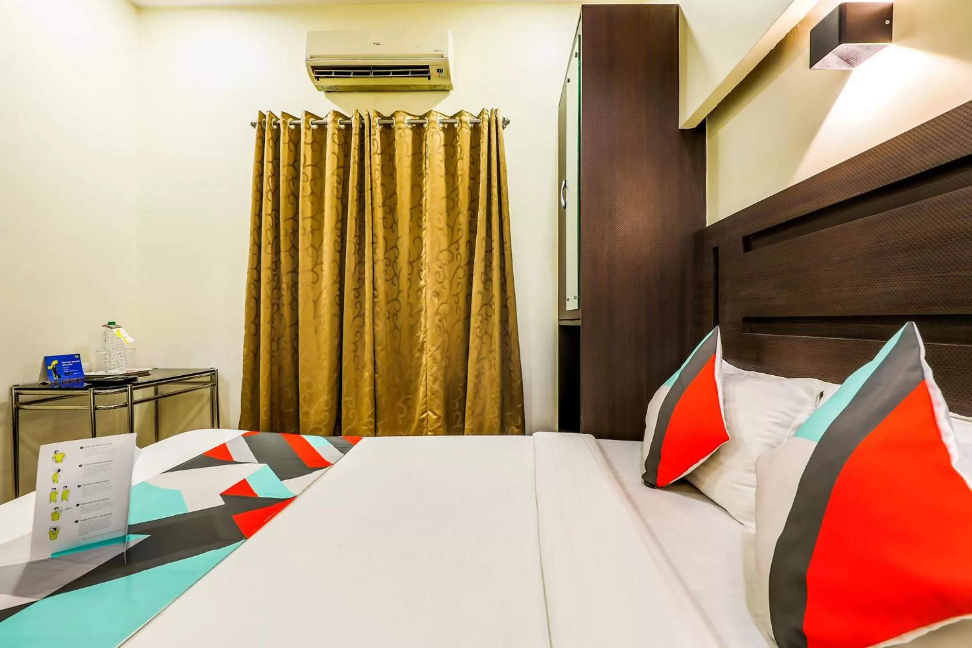 Bedroom, Bed in FabExpress Adore Inn - Nr Mumbai International Airport