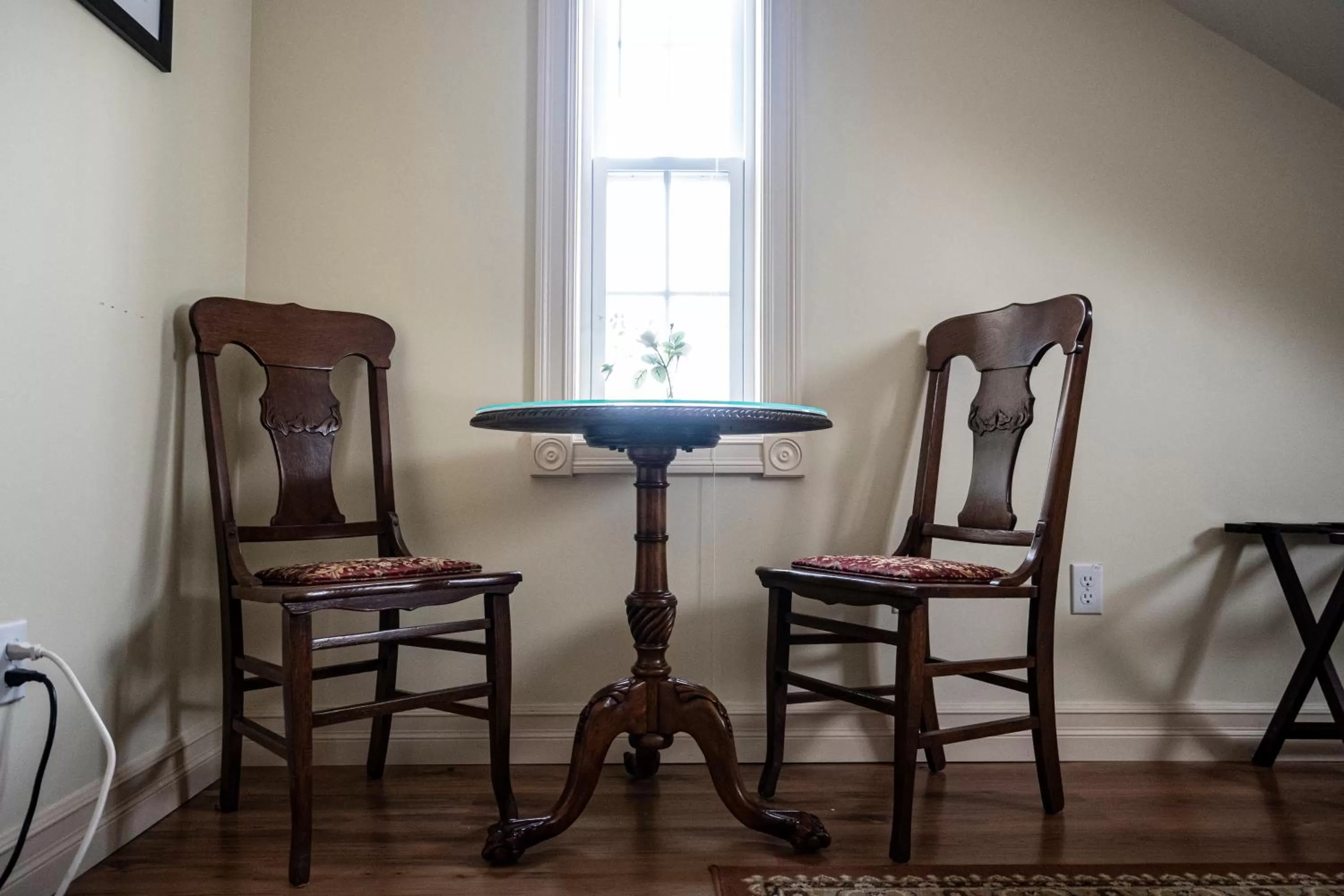 Seating area in Belle View Manor Inn