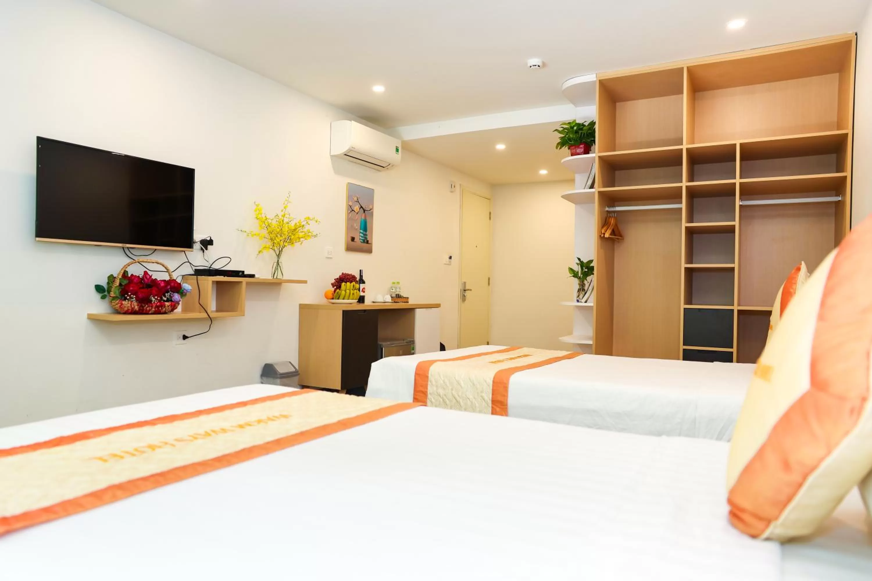 Bed in Warm Ways Hotel & Serviced Apartments