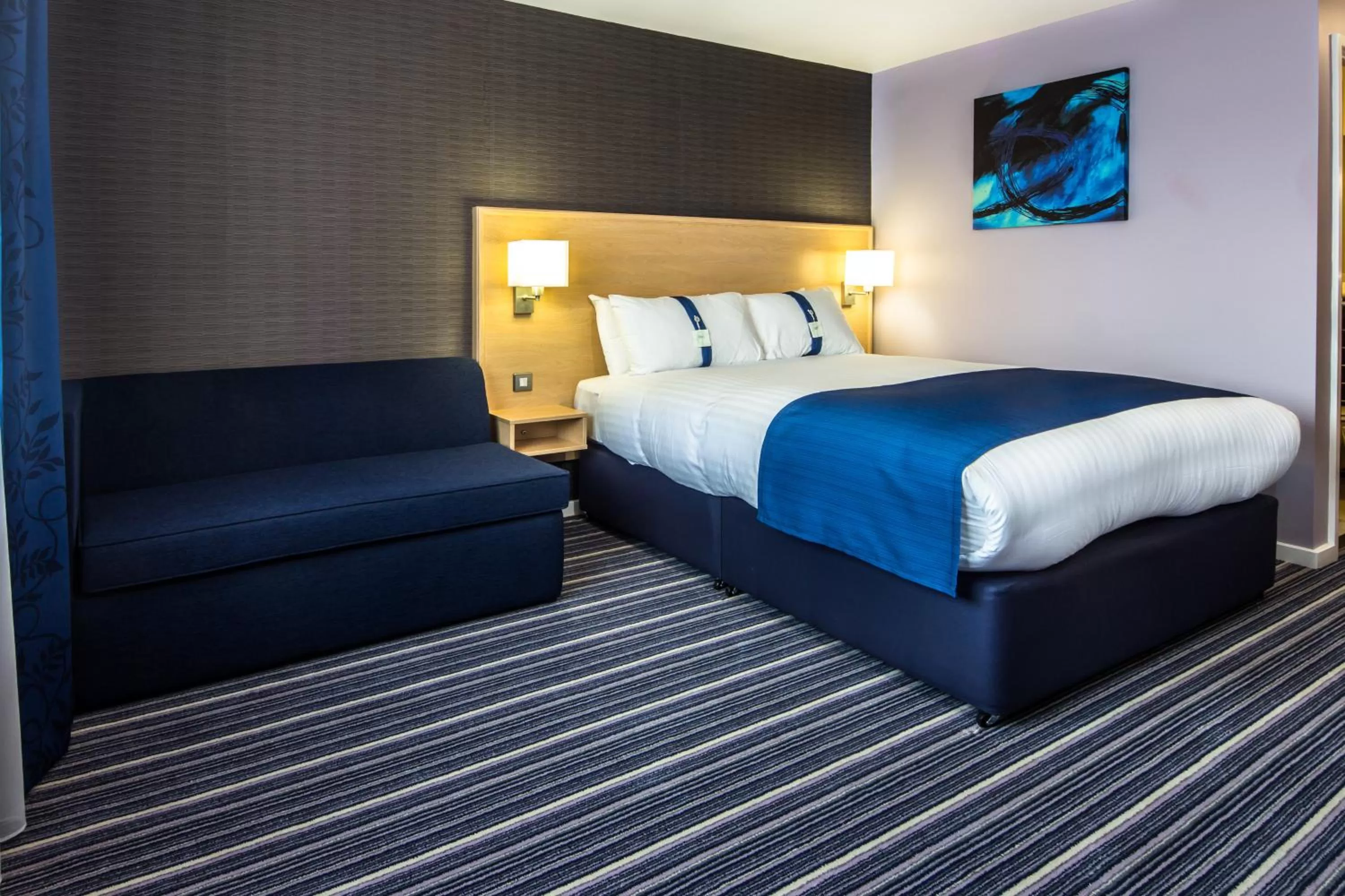 Photo of the whole room, Bed in Holiday Inn Express Manchester Airport by IHG