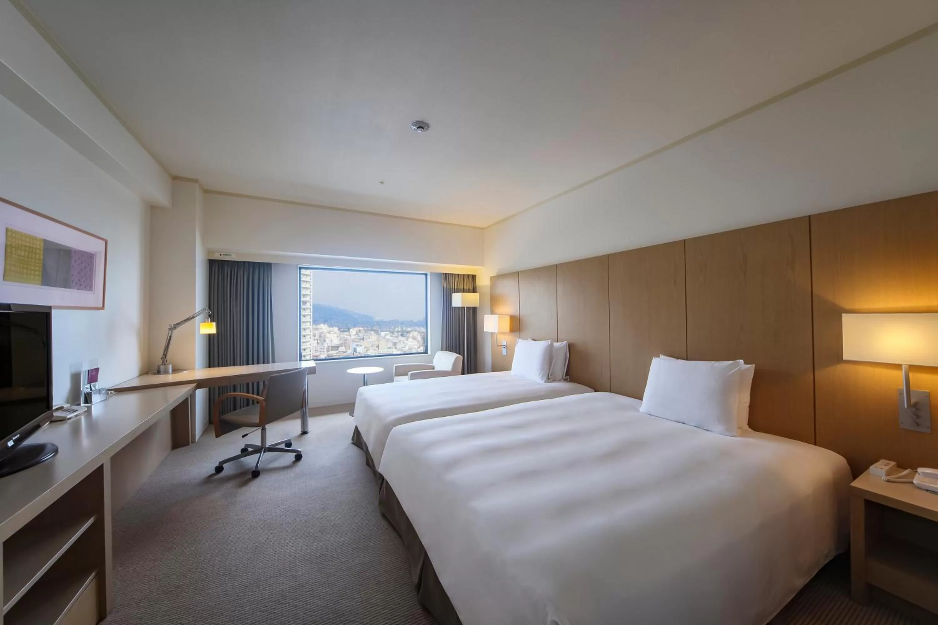 Photo of the whole room, Bed in ANA Crowne Plaza Kobe by IHG