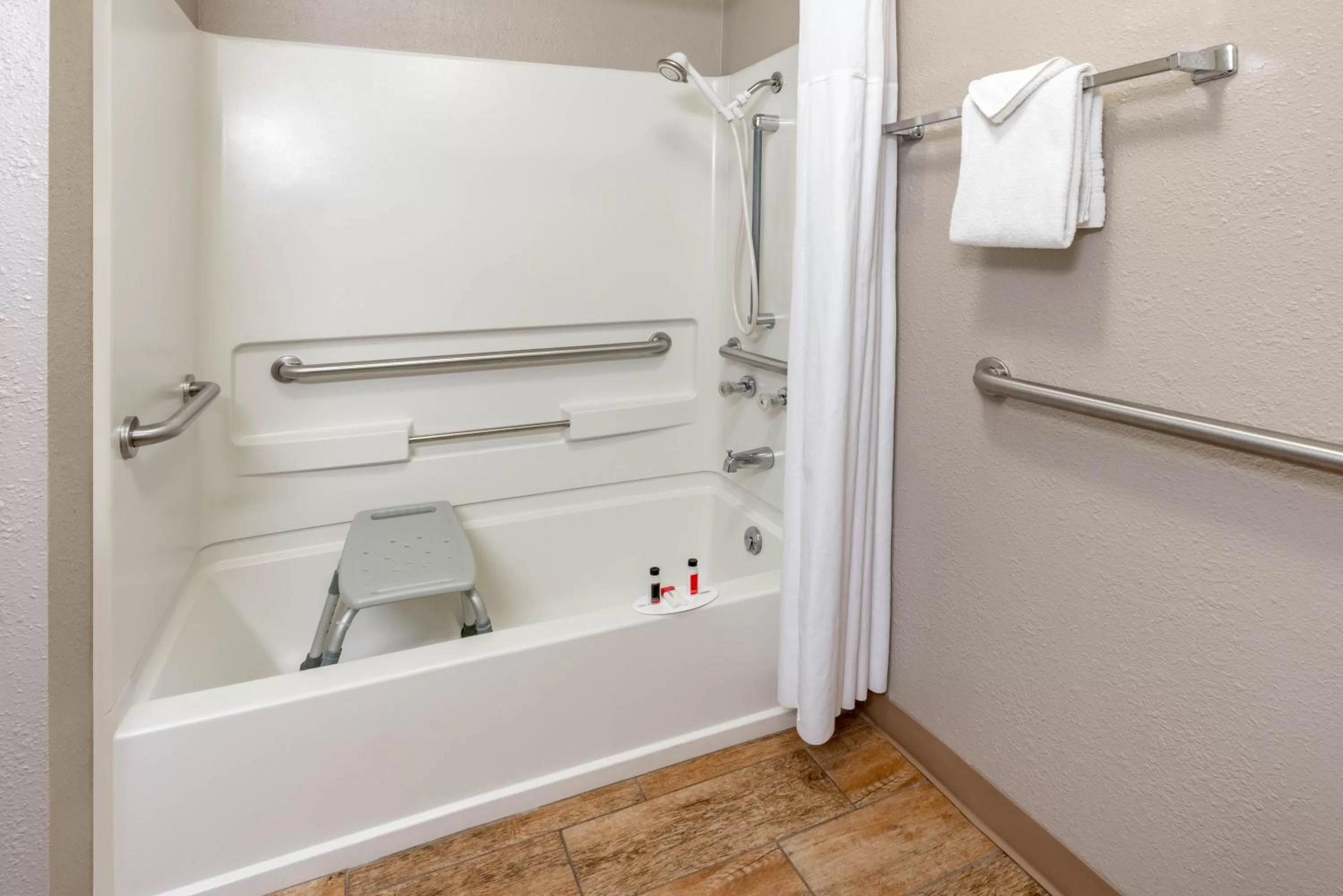 Shower in Super 8 by Wyndham Cortez/Mesa Verde Area