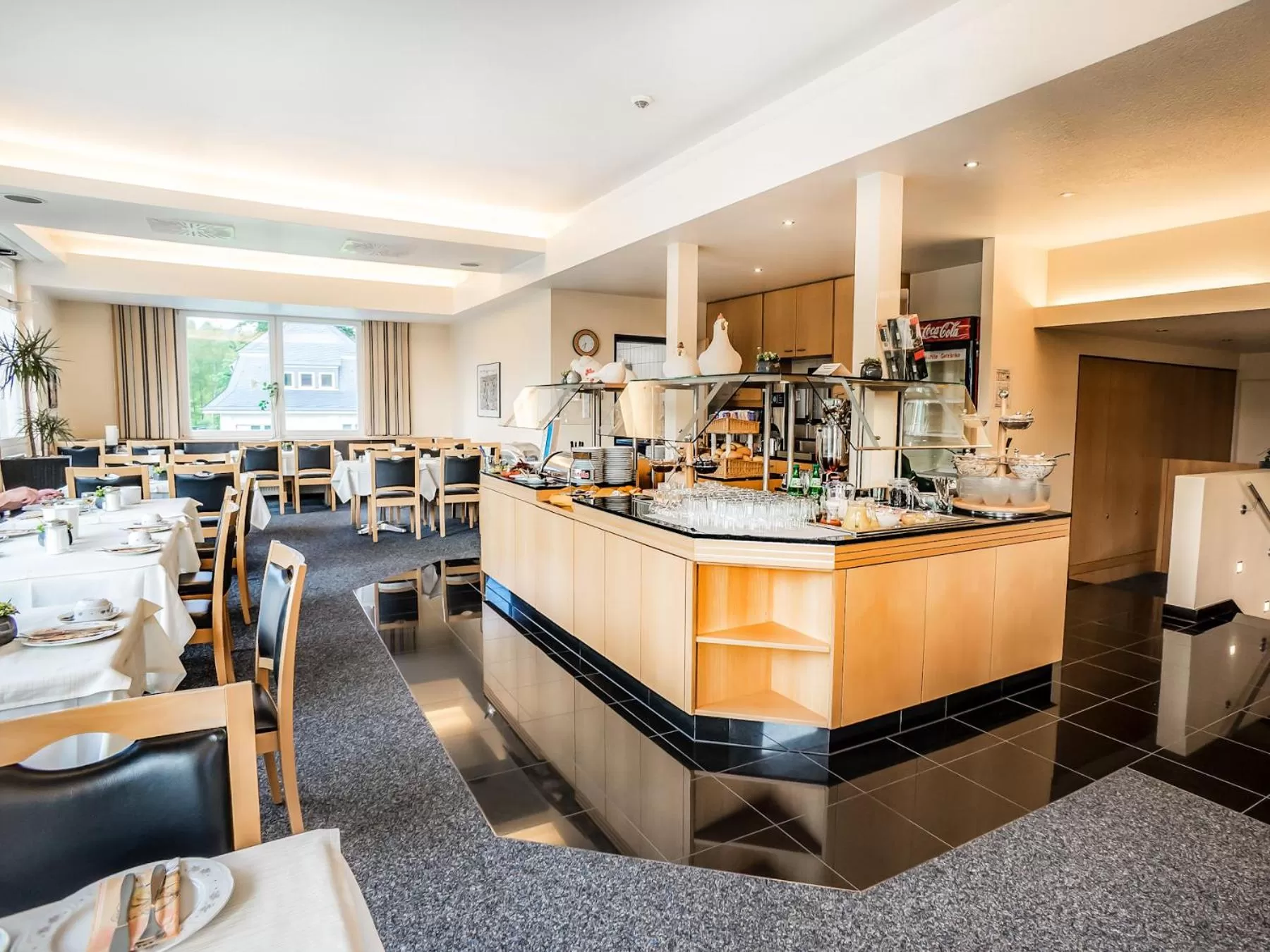 Breakfast, Restaurant/Places to Eat in Hennedamm Hotel