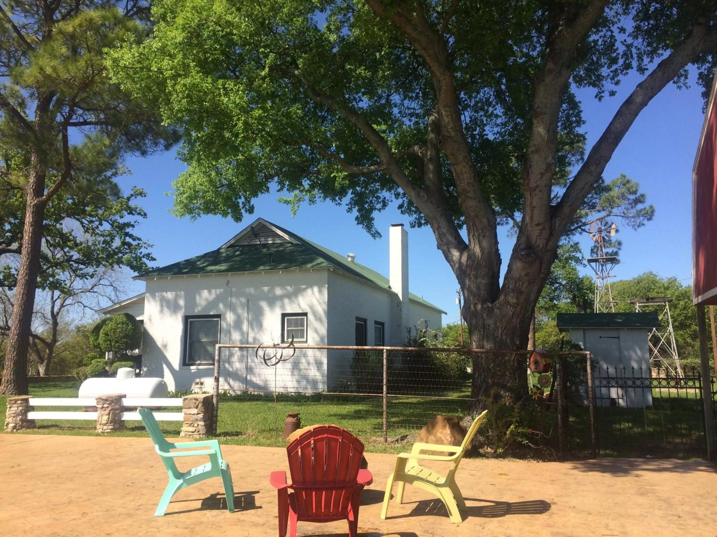 Patio in The Old Liberty Schoolhouse