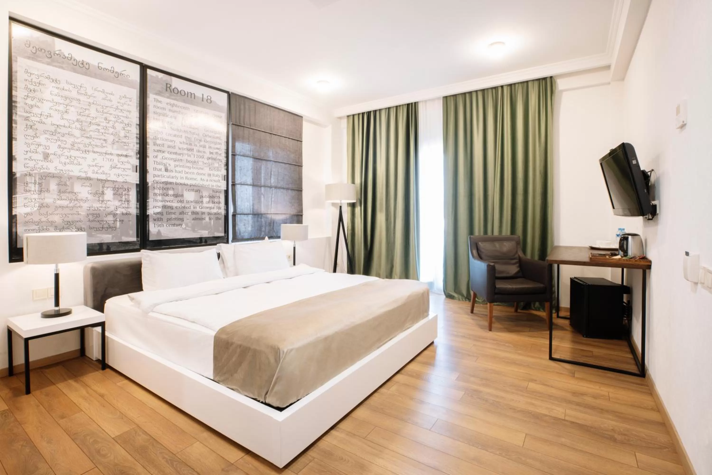 Bed in Citadel Narikala Hotel