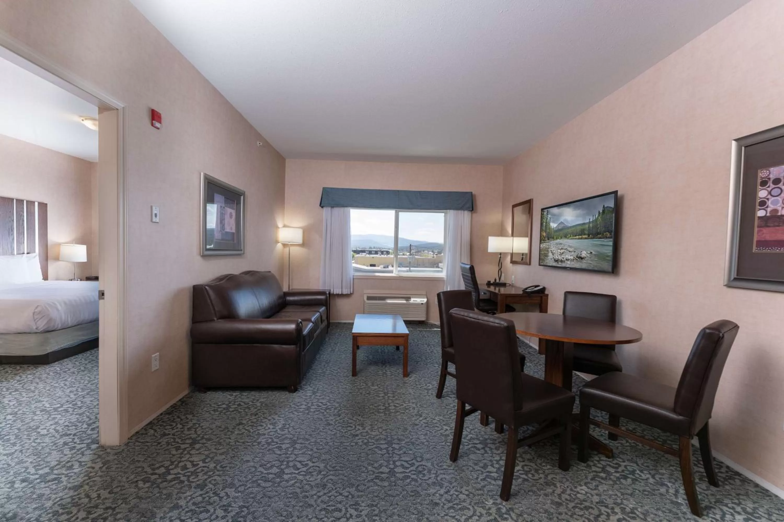 One-Bedroom King Suite in Best Western Cranbrook Hotel