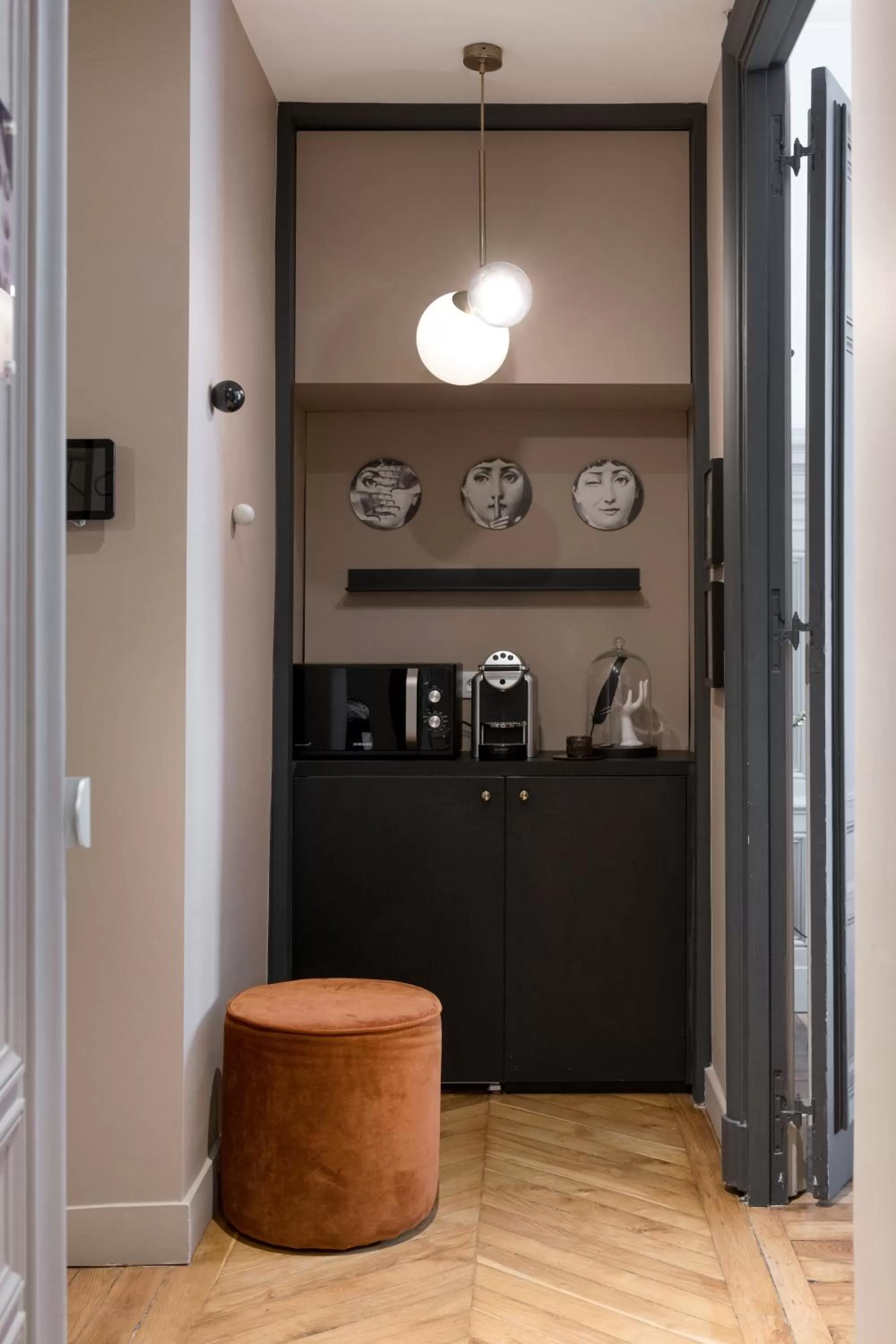 Coffee/tea facilities in MiHotel Gailleton