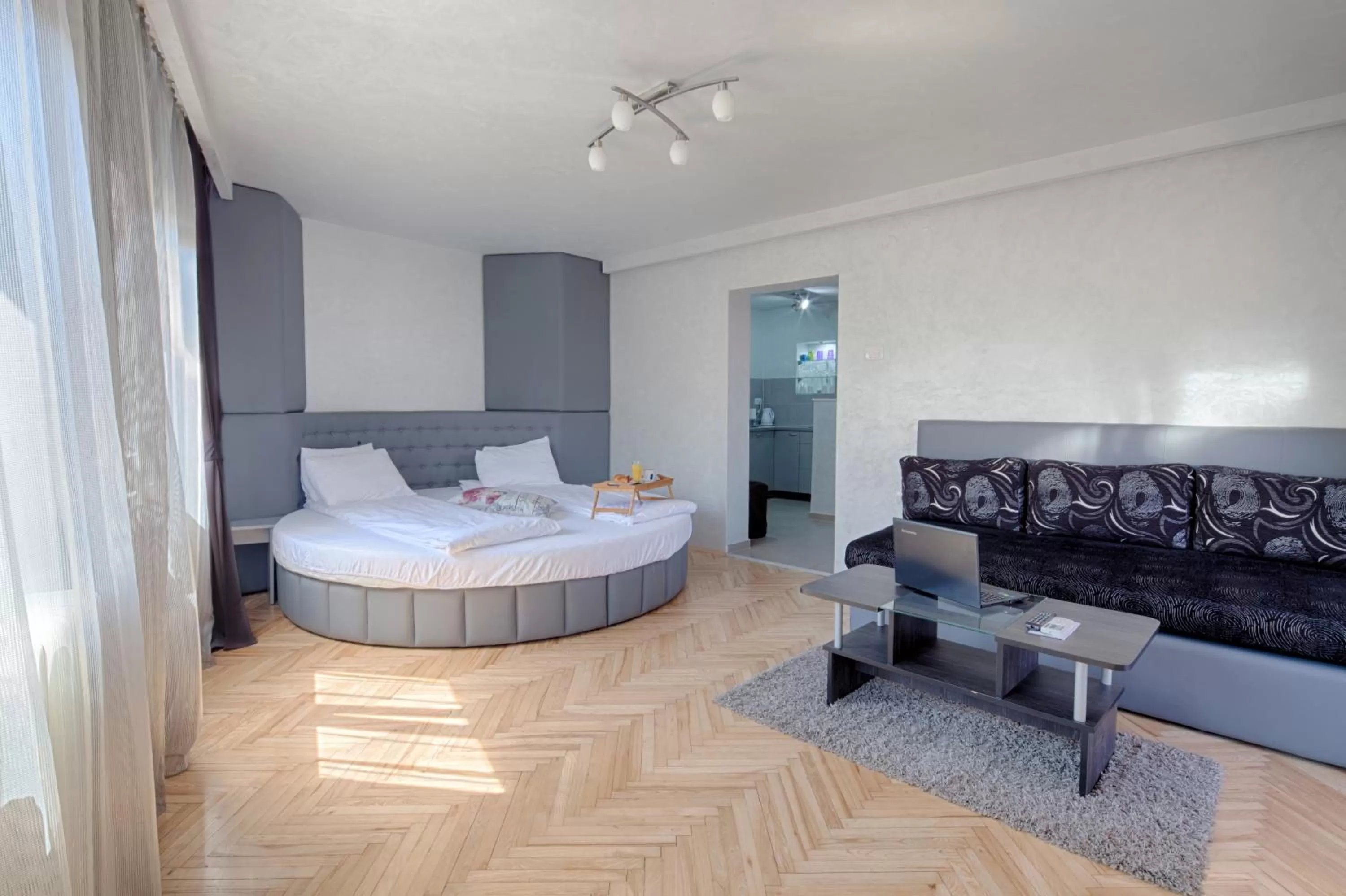 Decorative detail in Hotel Fontana