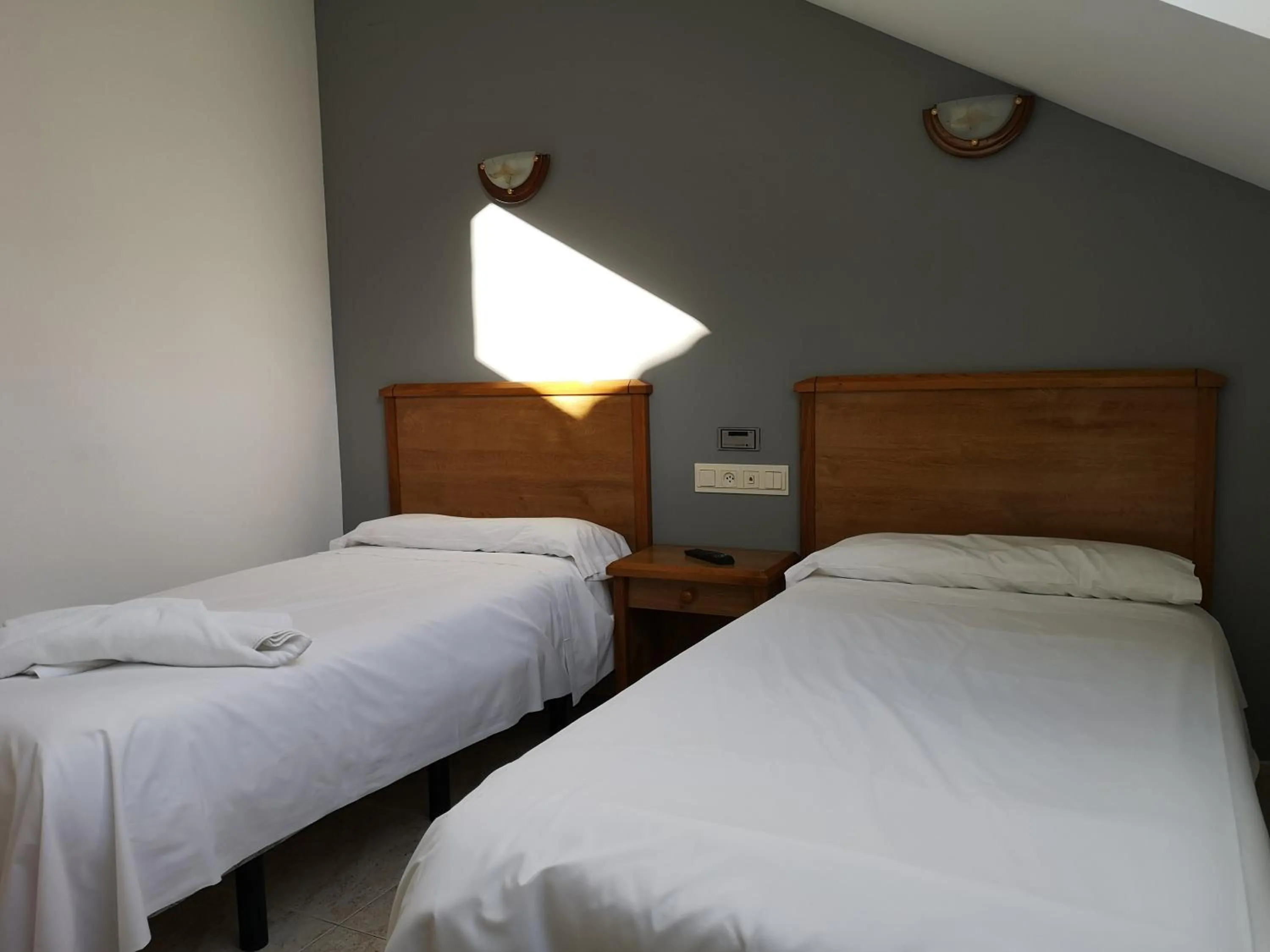 Photo of the whole room, Bed in Ciudad de Jaca
