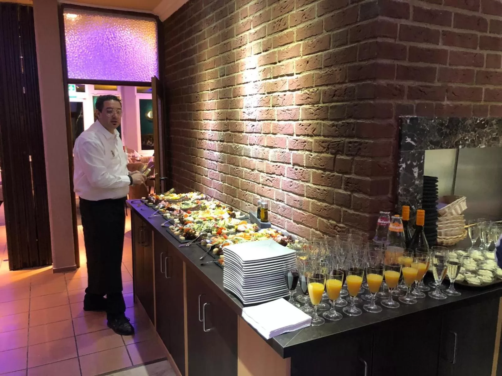 Food and drinks in Achilleon III