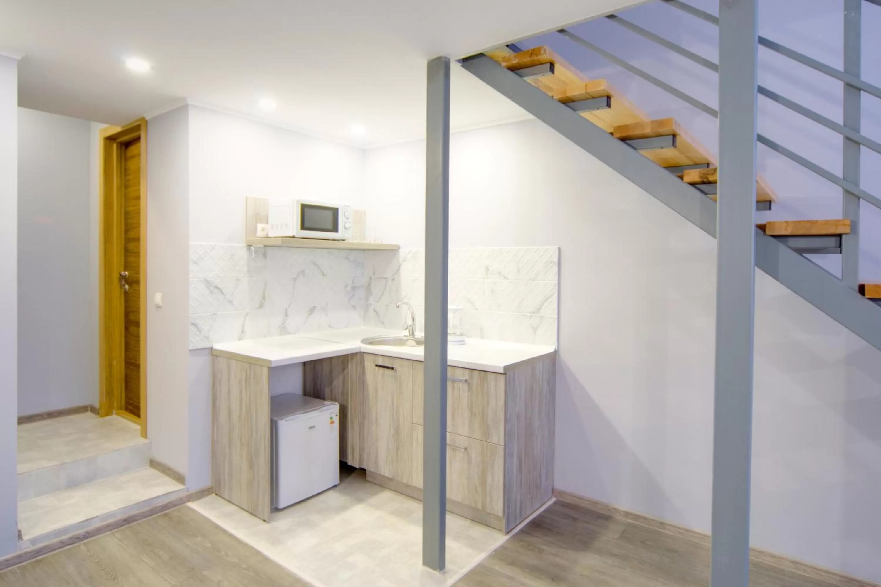 Kitchen or kitchenette, Bathroom in Grand Apartments