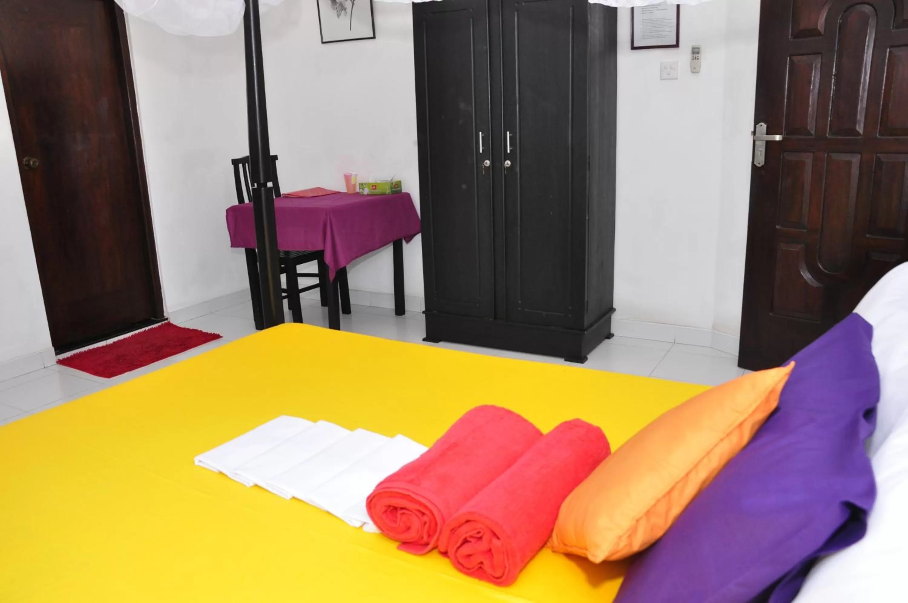 Bed in Bon Accord Mirissa