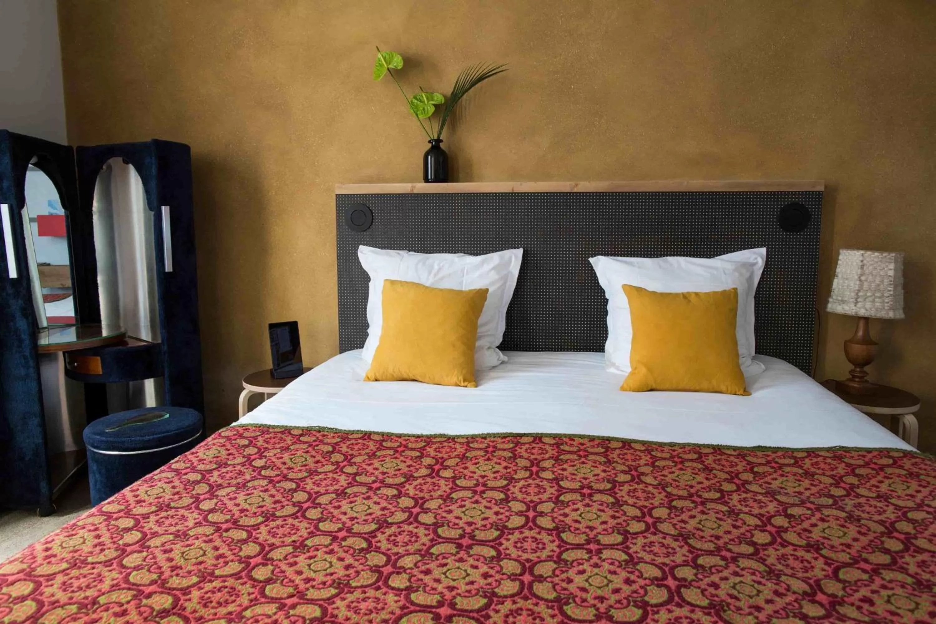 Bedroom, Bed in Hôtel La Nouvelle République & Hammam