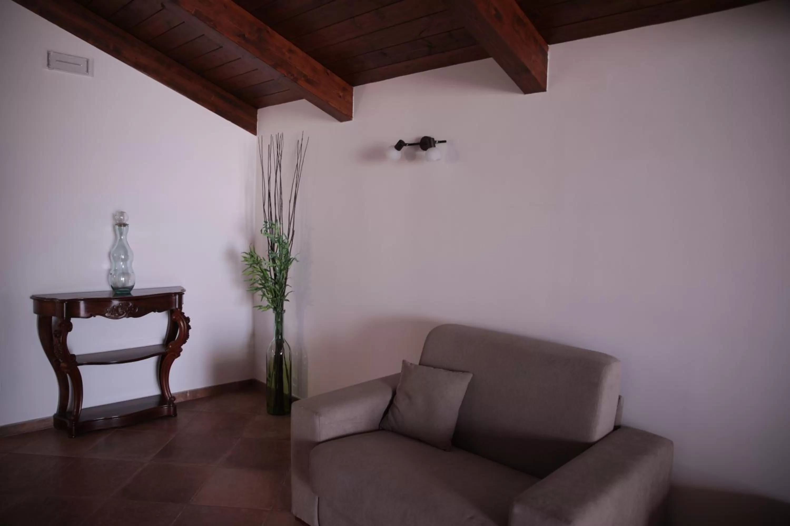 Photo of the whole room in Palazzo Caracciolo del Sole