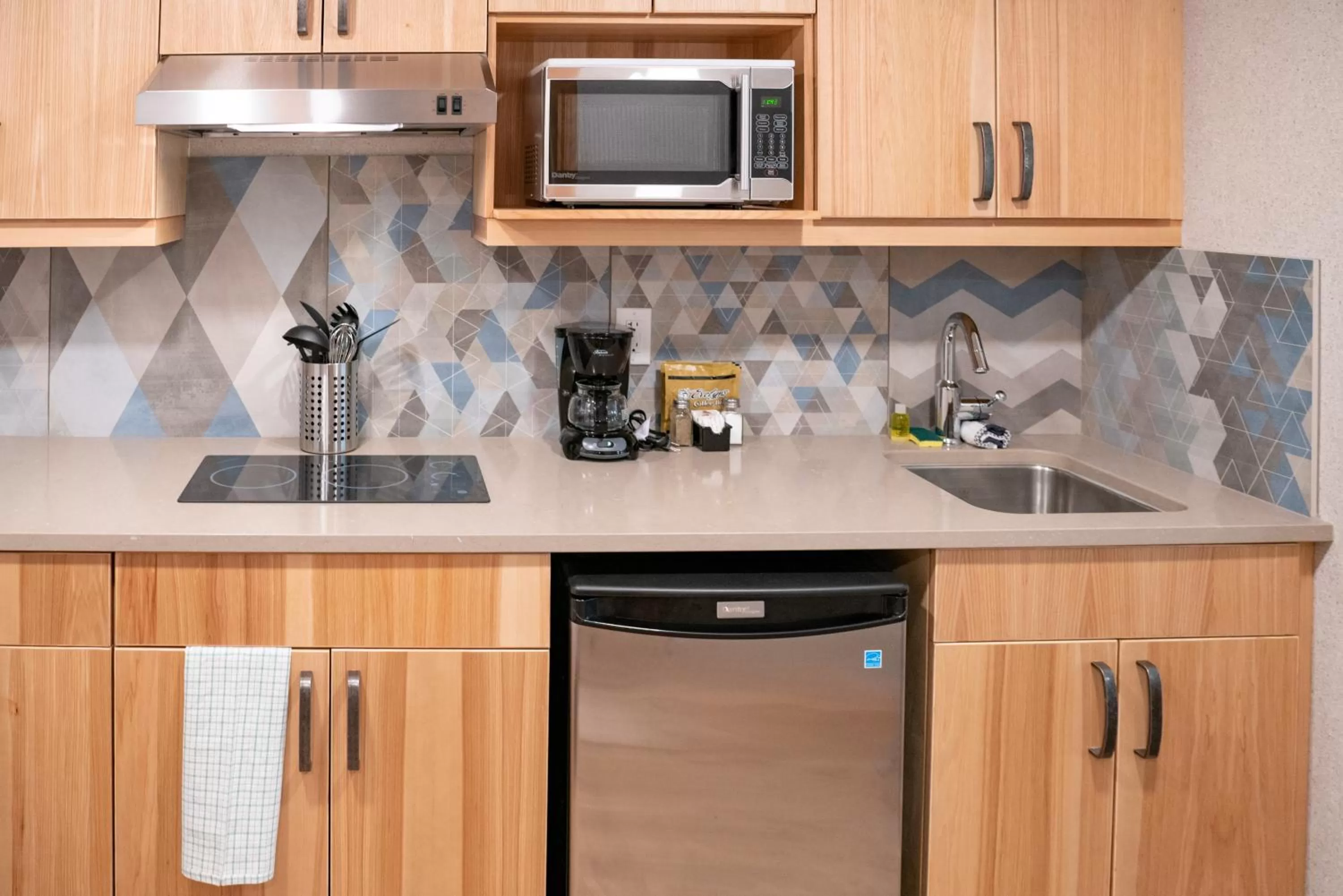 Kitchen or kitchenette in Tunnel Mountain Resort