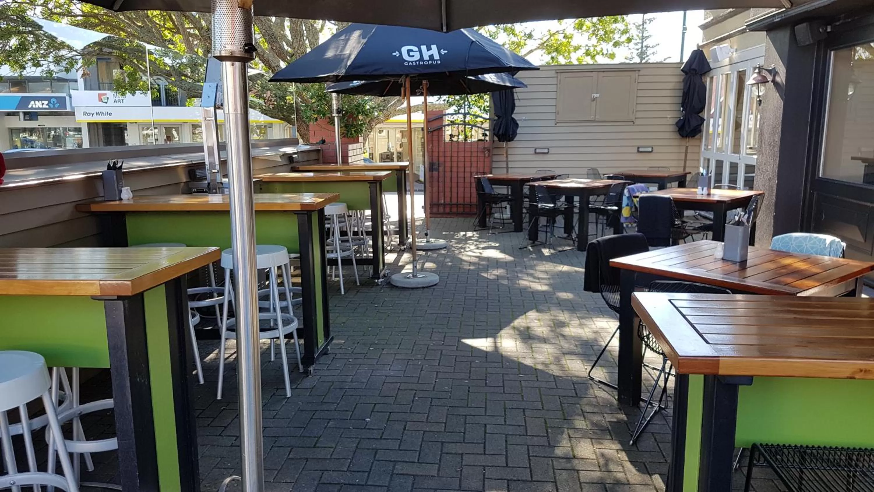 Patio, Restaurant/Places to Eat in The Prospect of Howick Accommodation