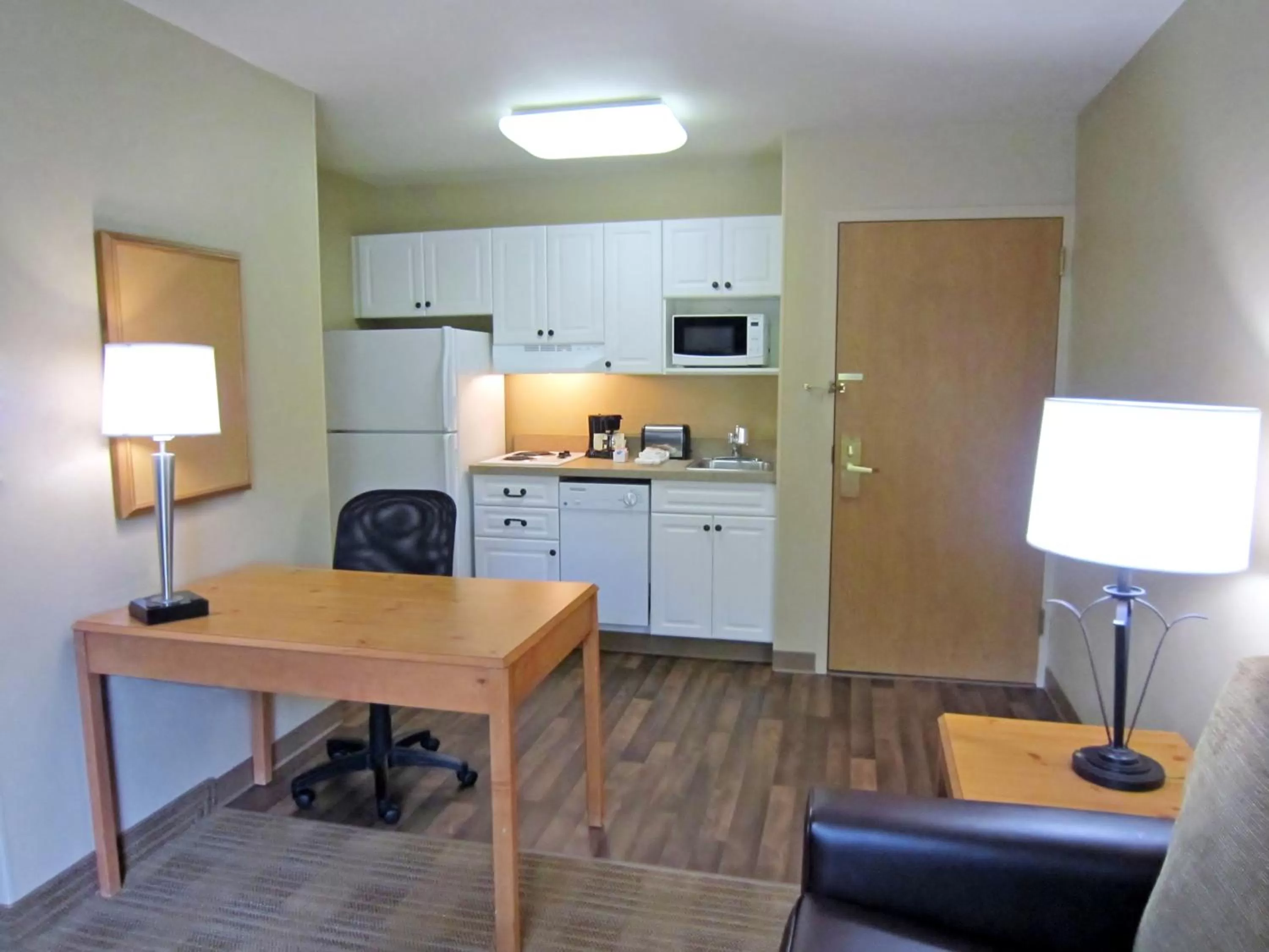 Kitchen or kitchenette in Extended Stay America Suites - Phoenix - Scottsdale