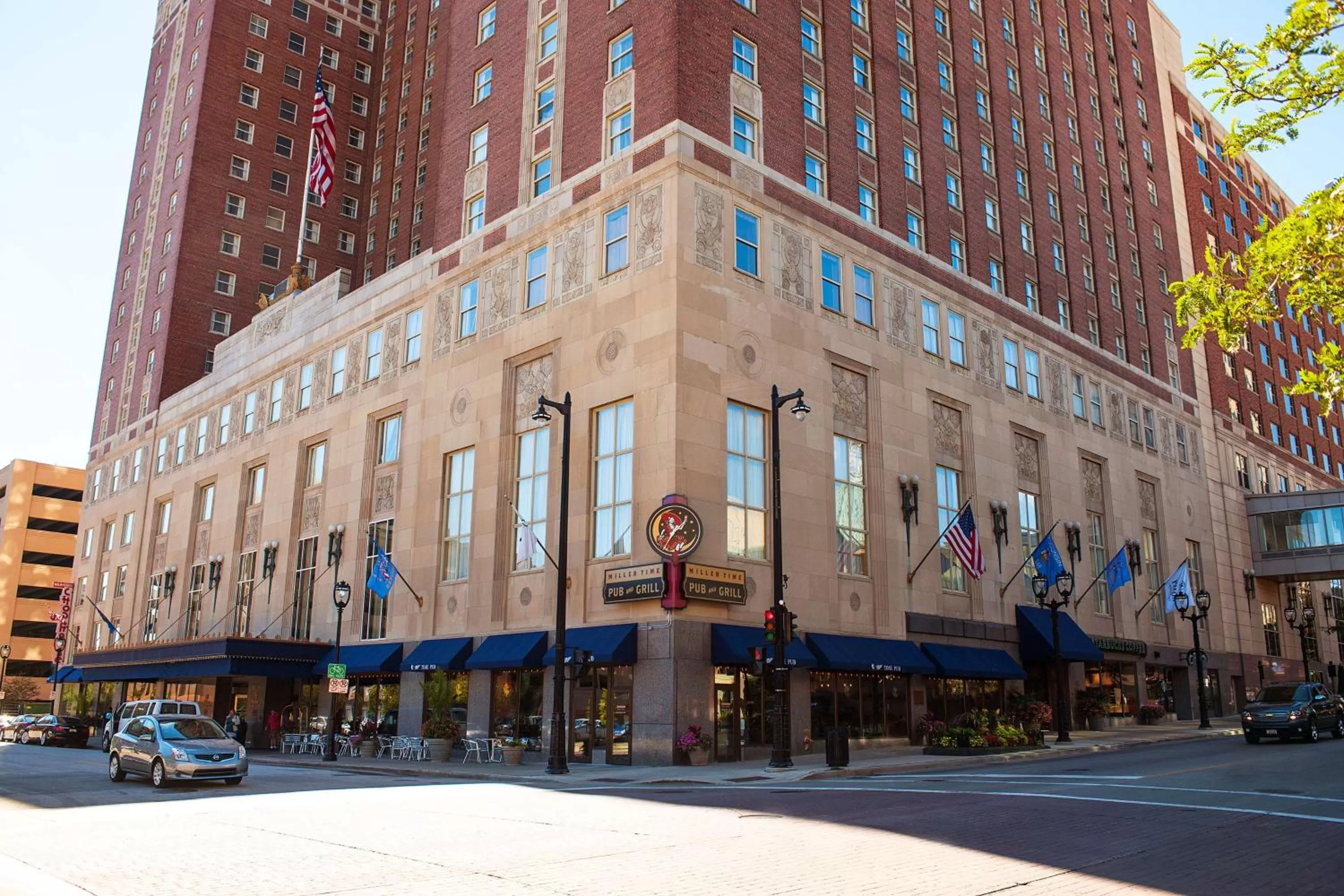 Property building in Hilton Milwaukee