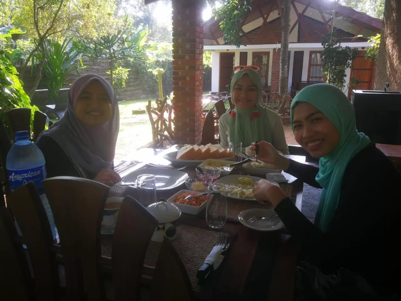 Restaurant/Places to Eat in Green Cottage