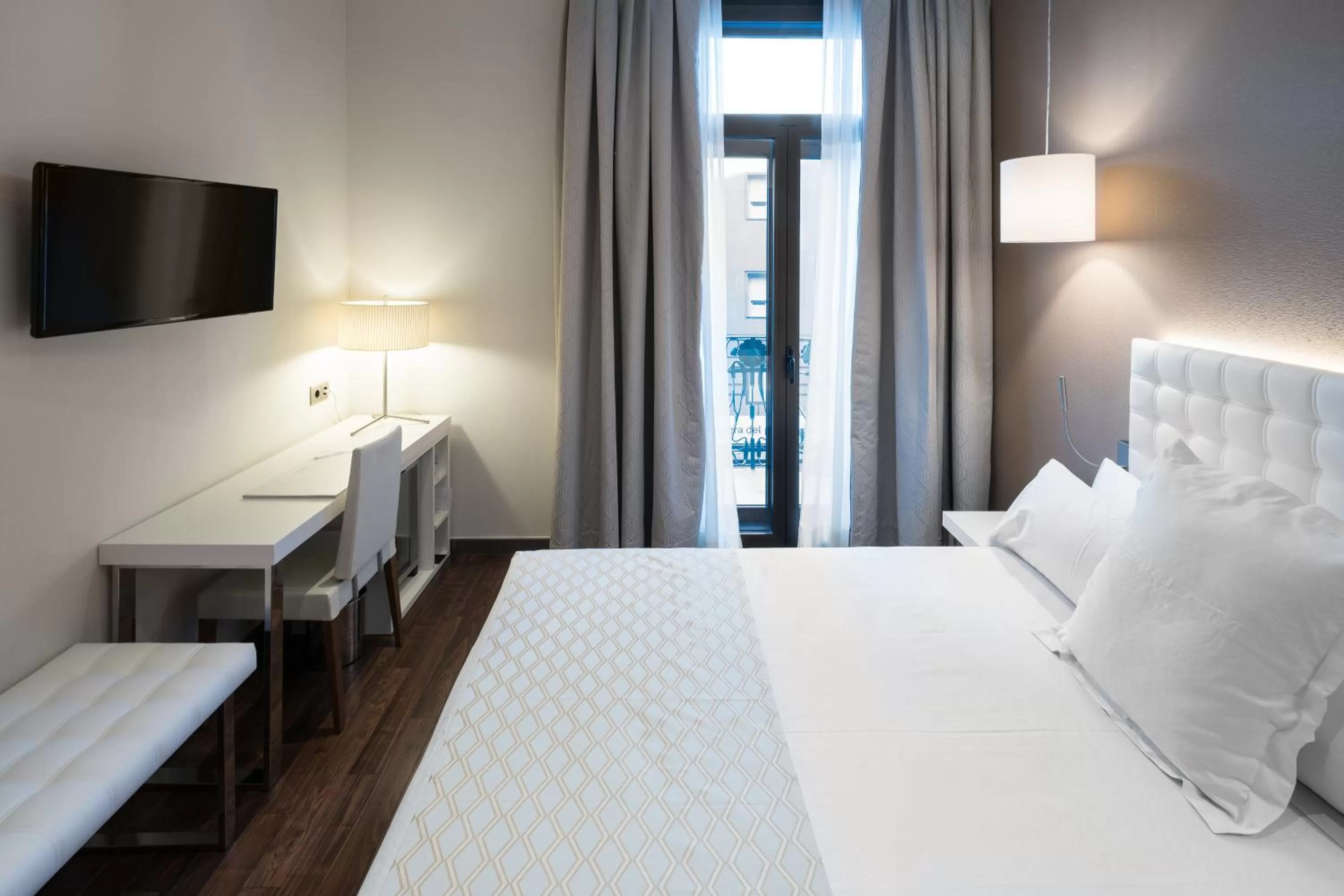 Single Room in Catalonia Ramblas 4* Sup