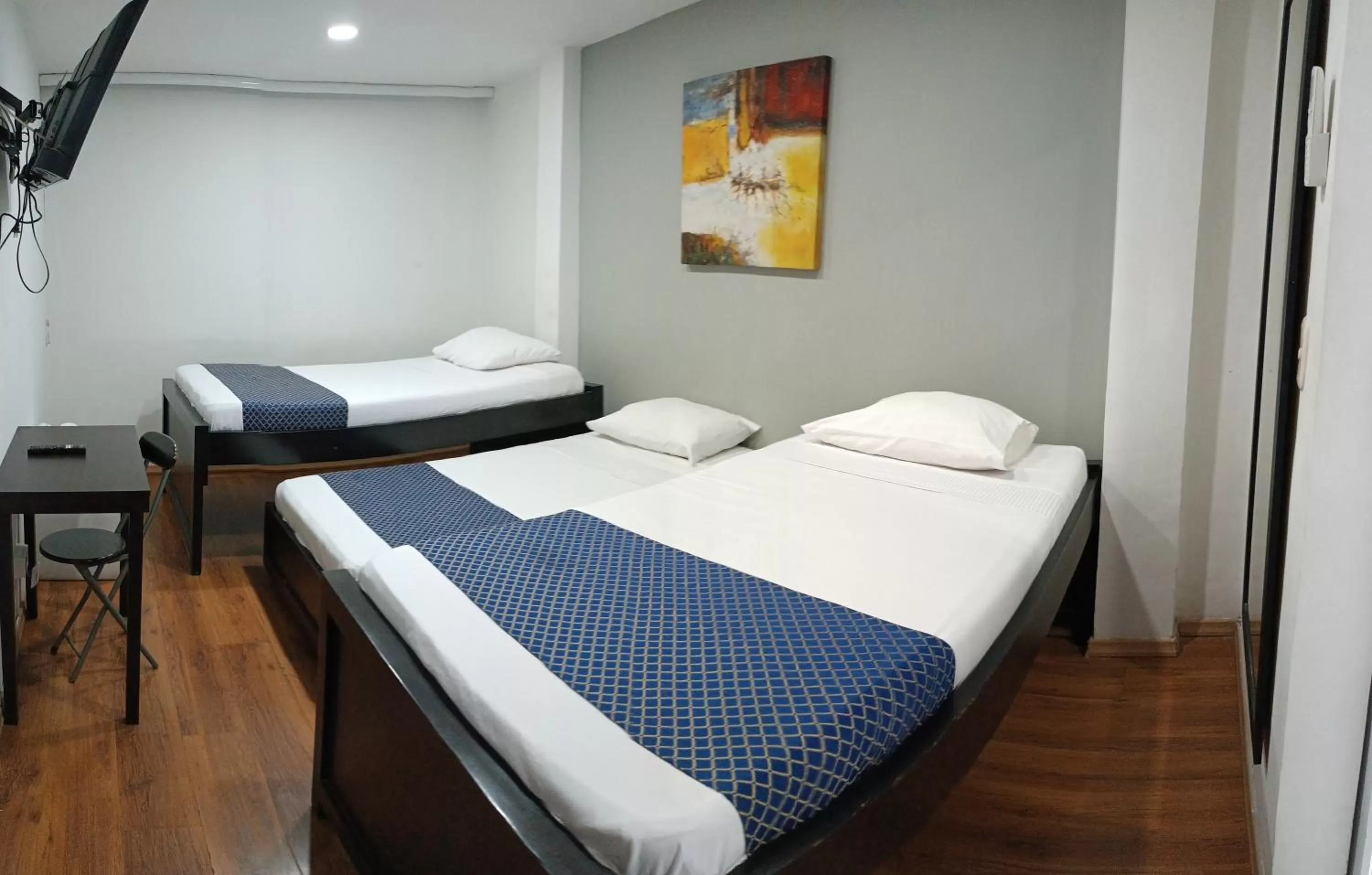 Bed in Hotel Travelers Sport