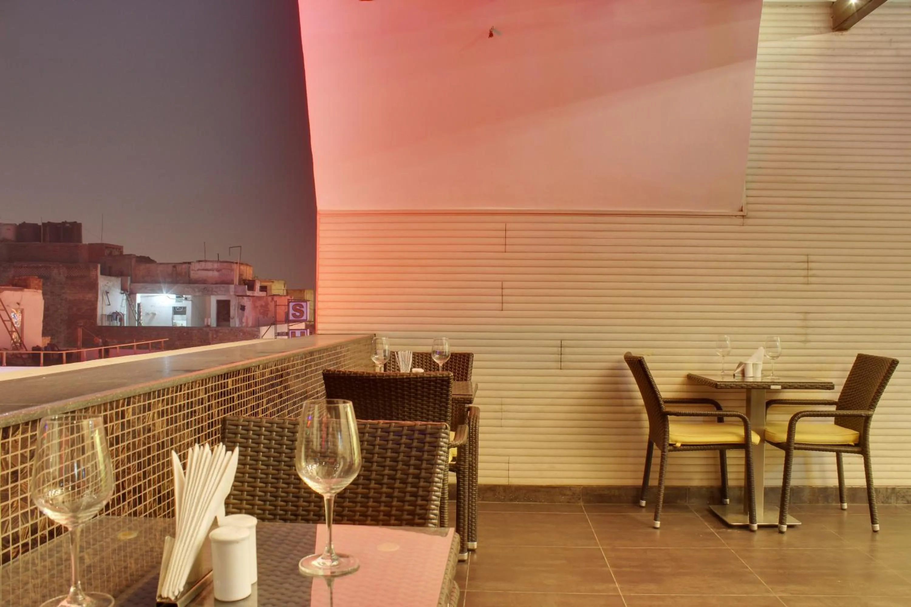 Night in Hotel Grand Godwin - Near New Delhi Railway Station - Paharganj