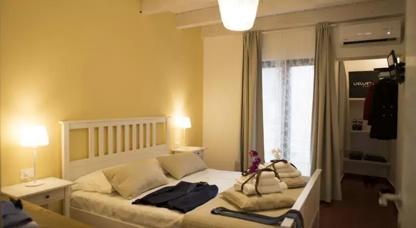 Double Room with Terrace in Yhomisus Double Room with Terrace in Yhomisus