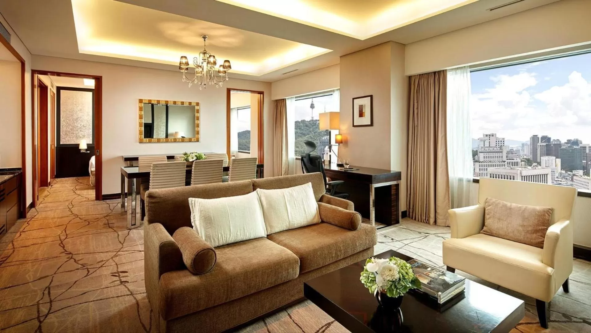 Living room in Lotte Hotel Seoul