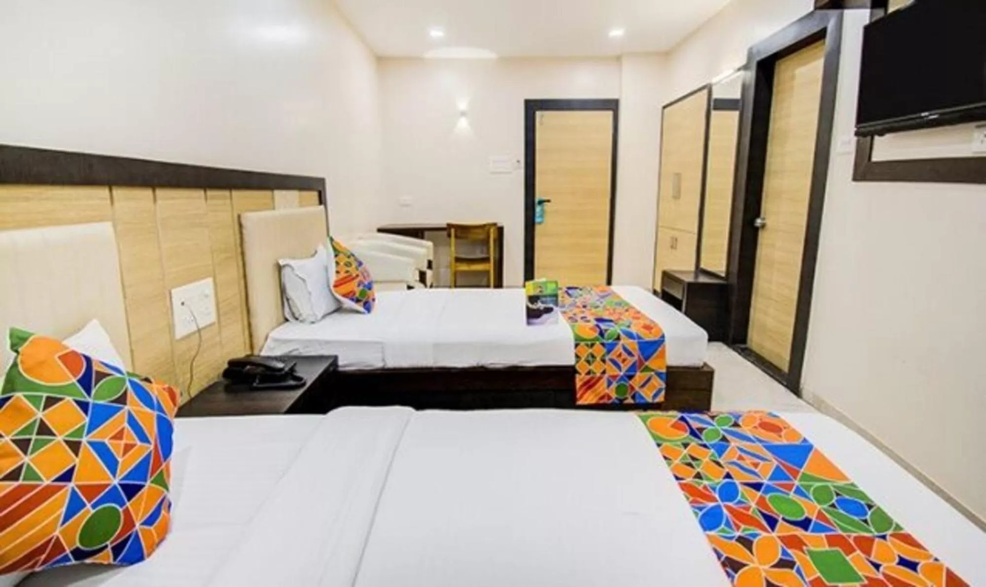 TV and multimedia, Bed in FabHotel Krishna Regency