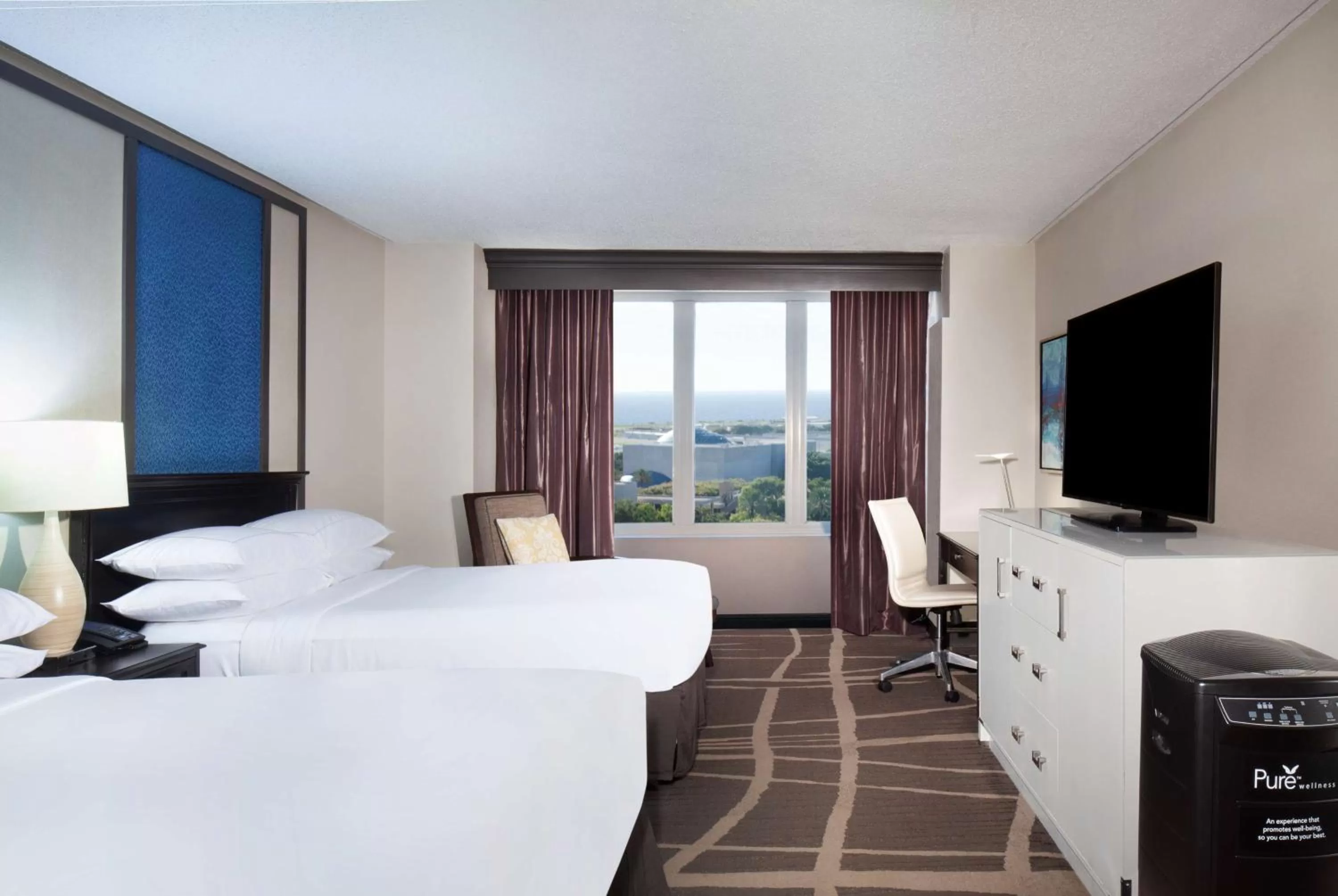 Bedroom, Bed in Hilton St. Petersburg Bayfront