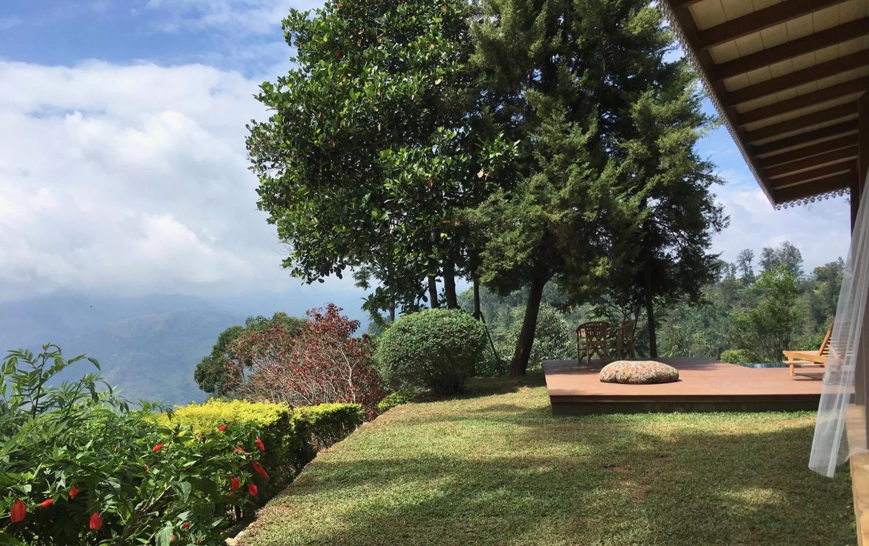 Garden in CHILL VILLE, VIEW POINT HOTEL