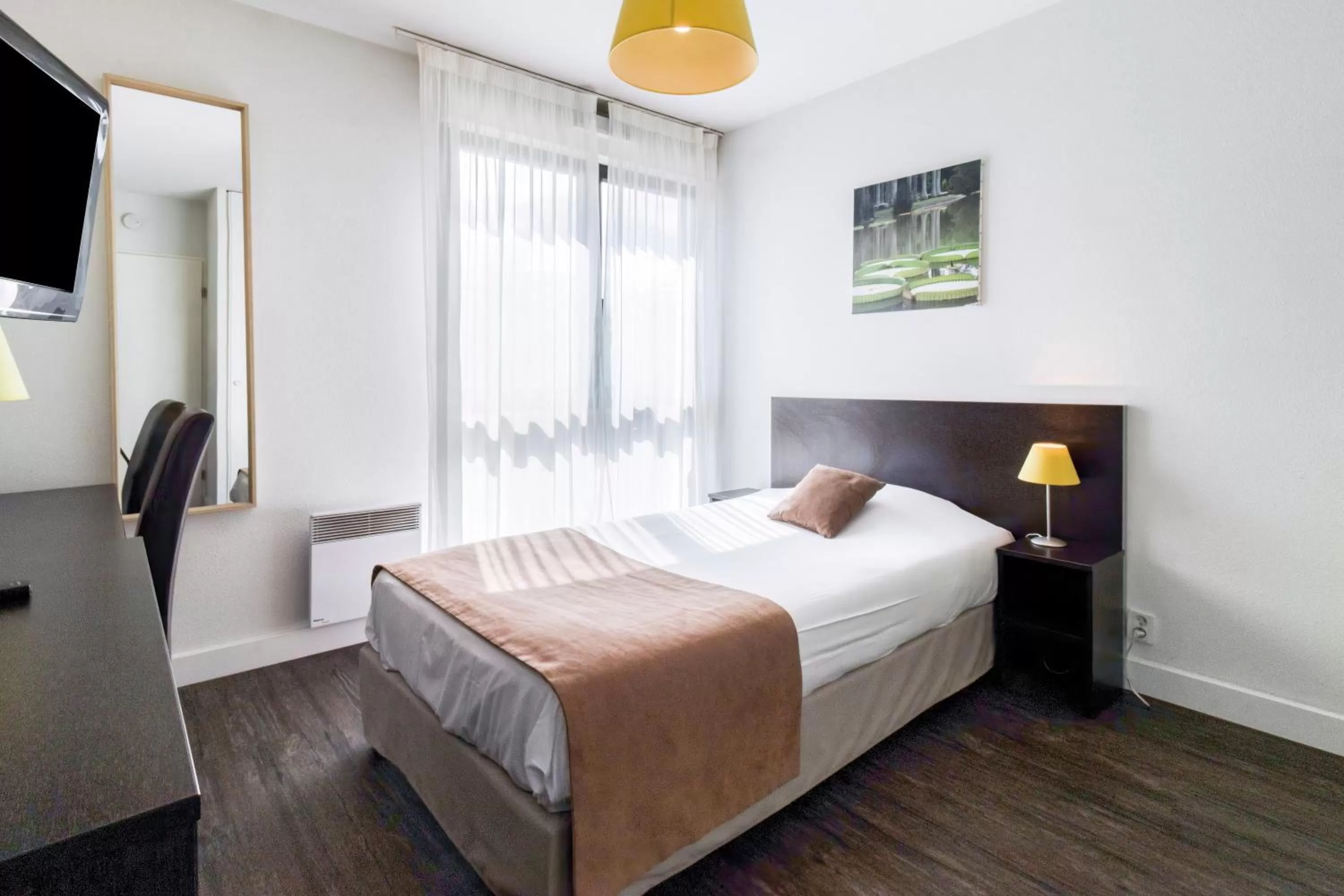 Bed in All Suites Appart Hôtel - Pau - Zénith