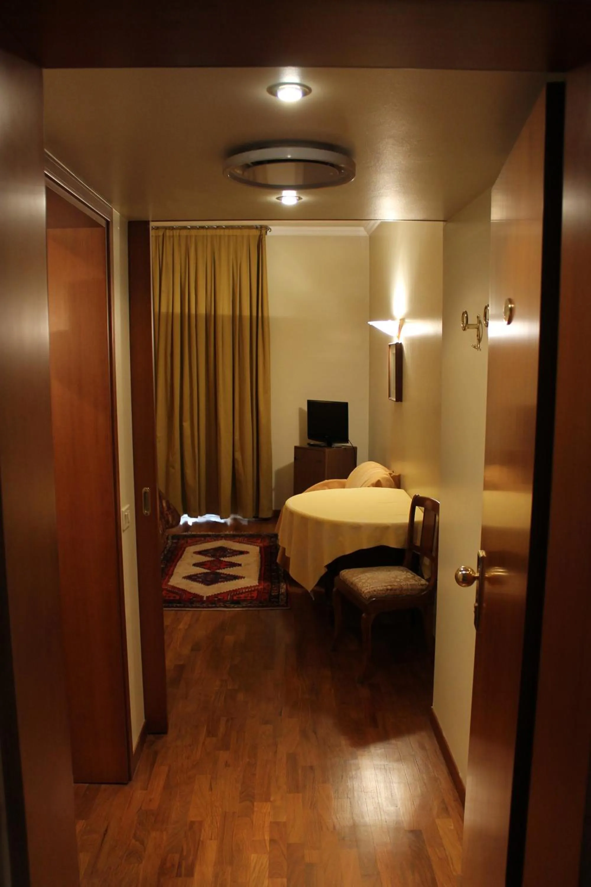 Bedroom, Bed in Villa Belvedere 1849