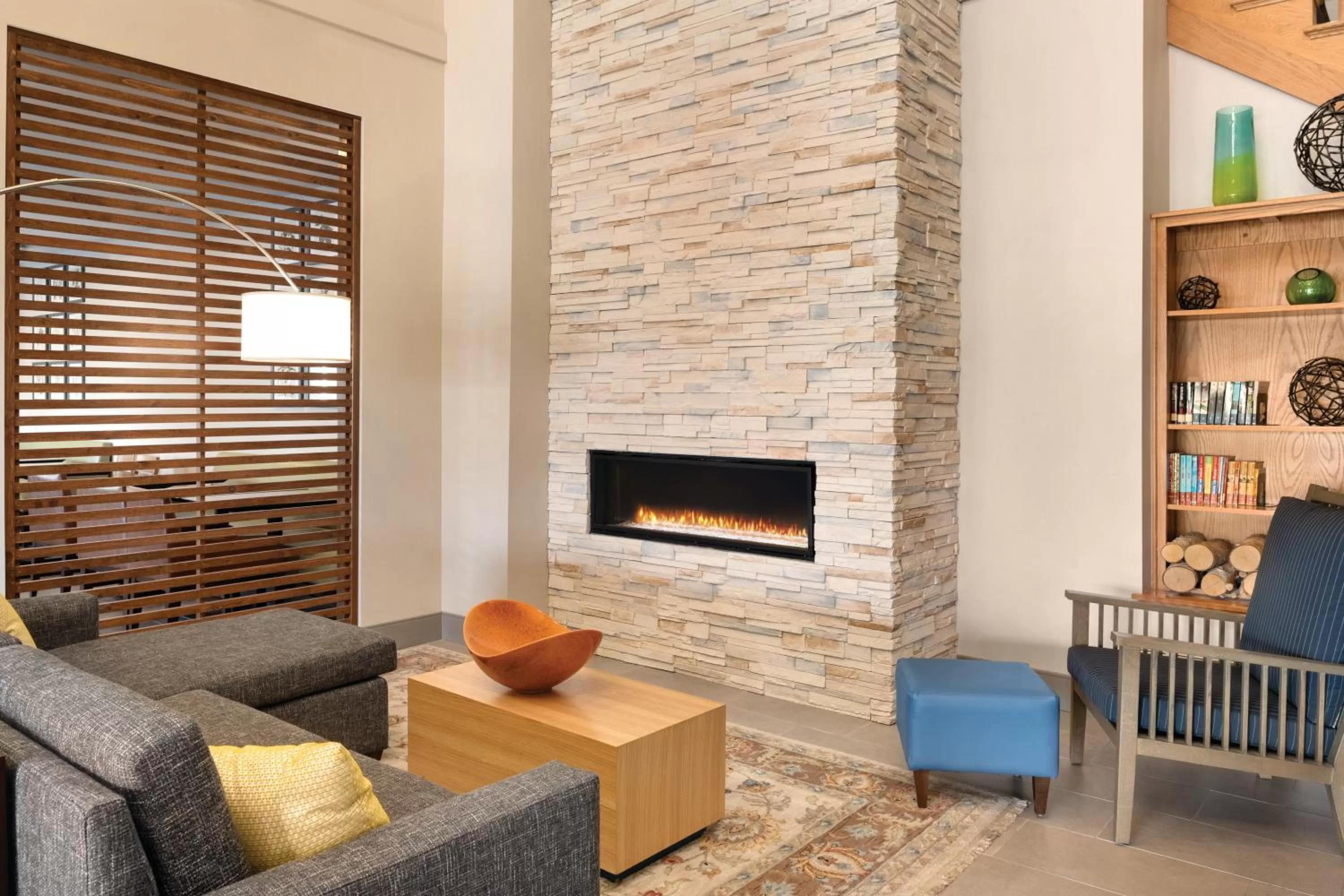 Lobby or reception in Country Inn & Suites by Radisson, Galena, IL