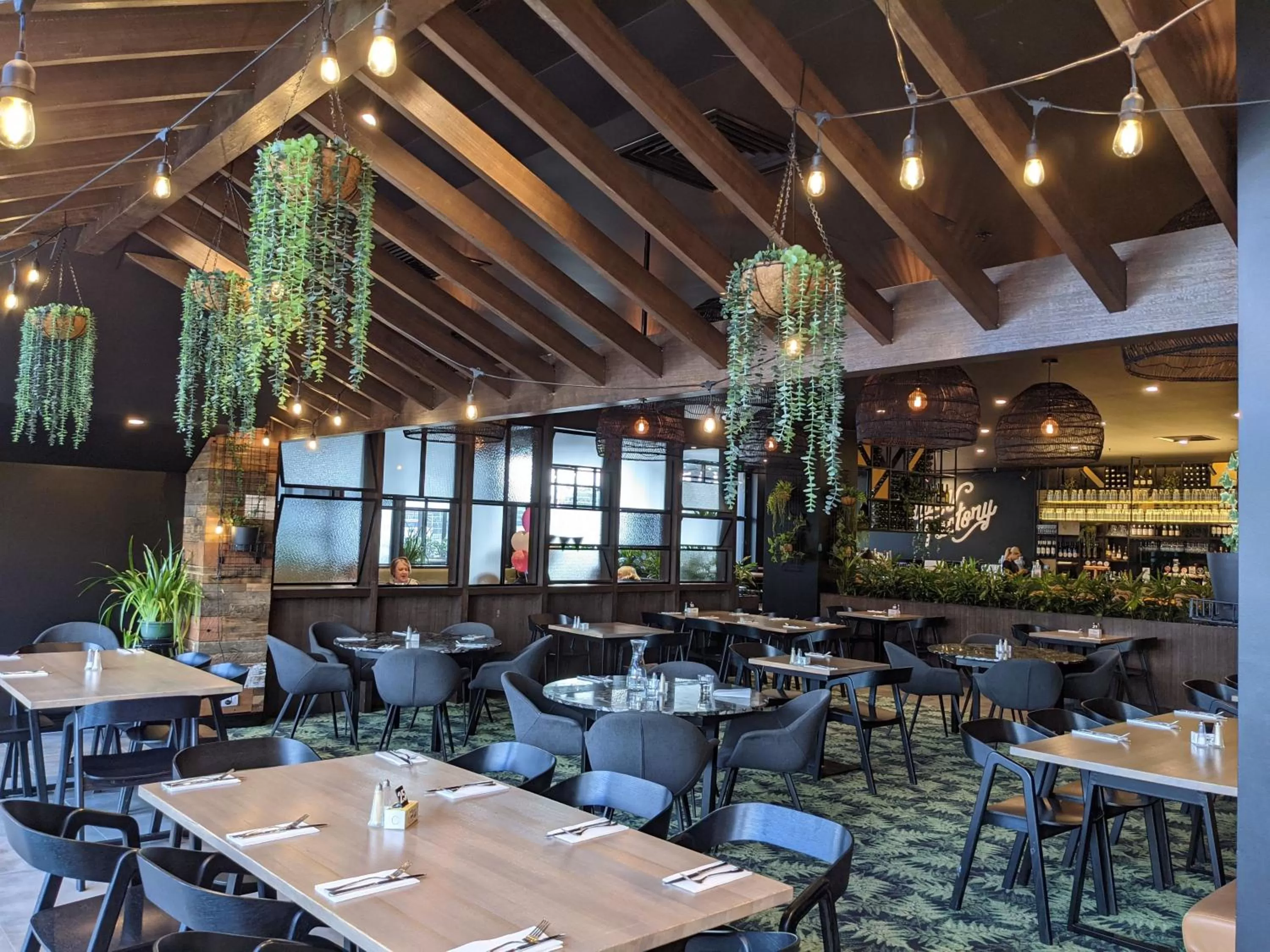 Restaurant/places to eat in Mantra Traralgon