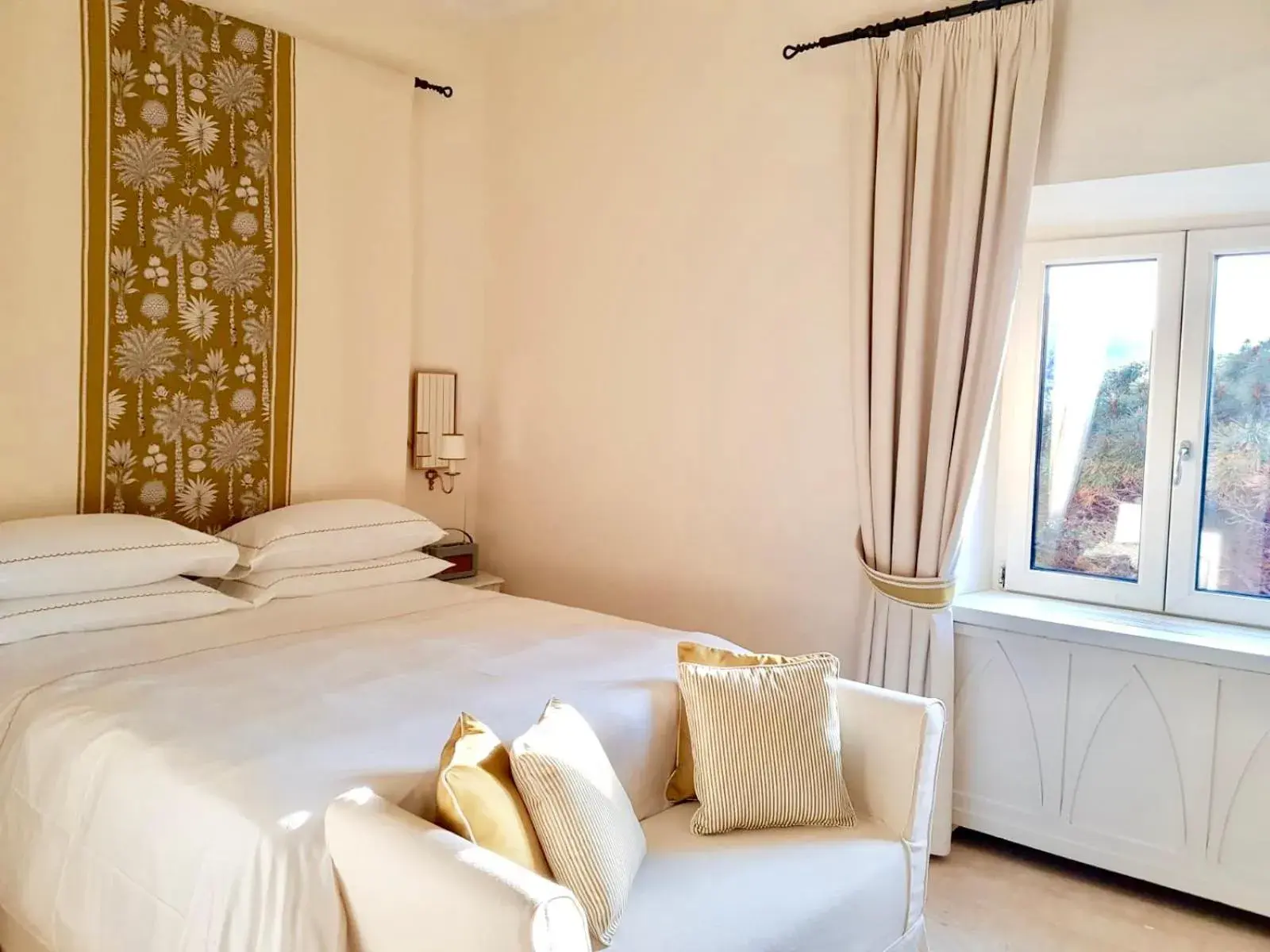 Deluxe Double Room in Mezzatorre Hotel & Thermal Spa Deluxe Double Room in Mezzatorre Hotel & Thermal Spa