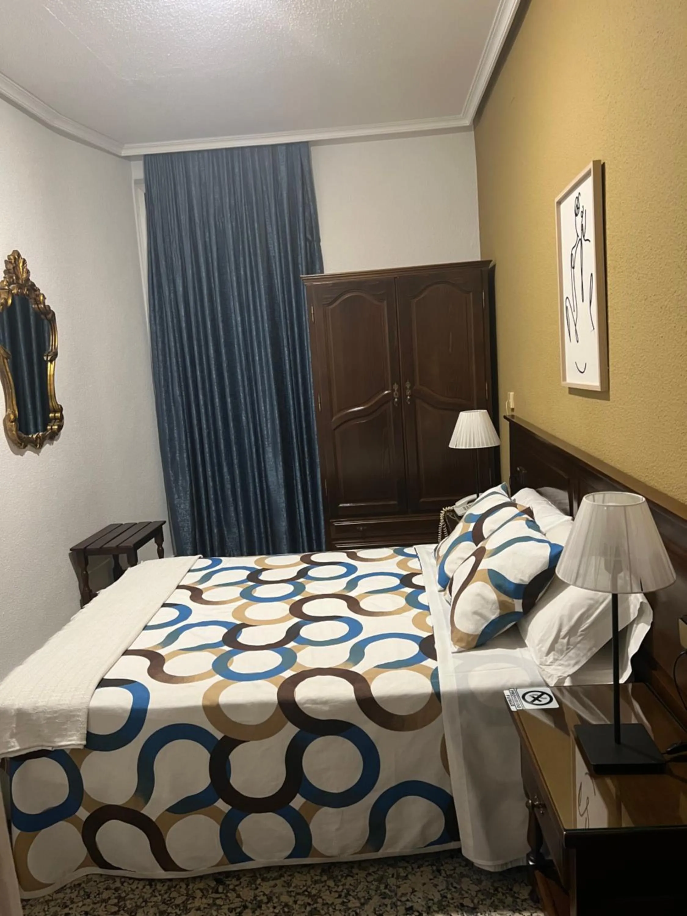 Photo of the whole room, Bed in Hostal Sonsoles Madrid-Centro